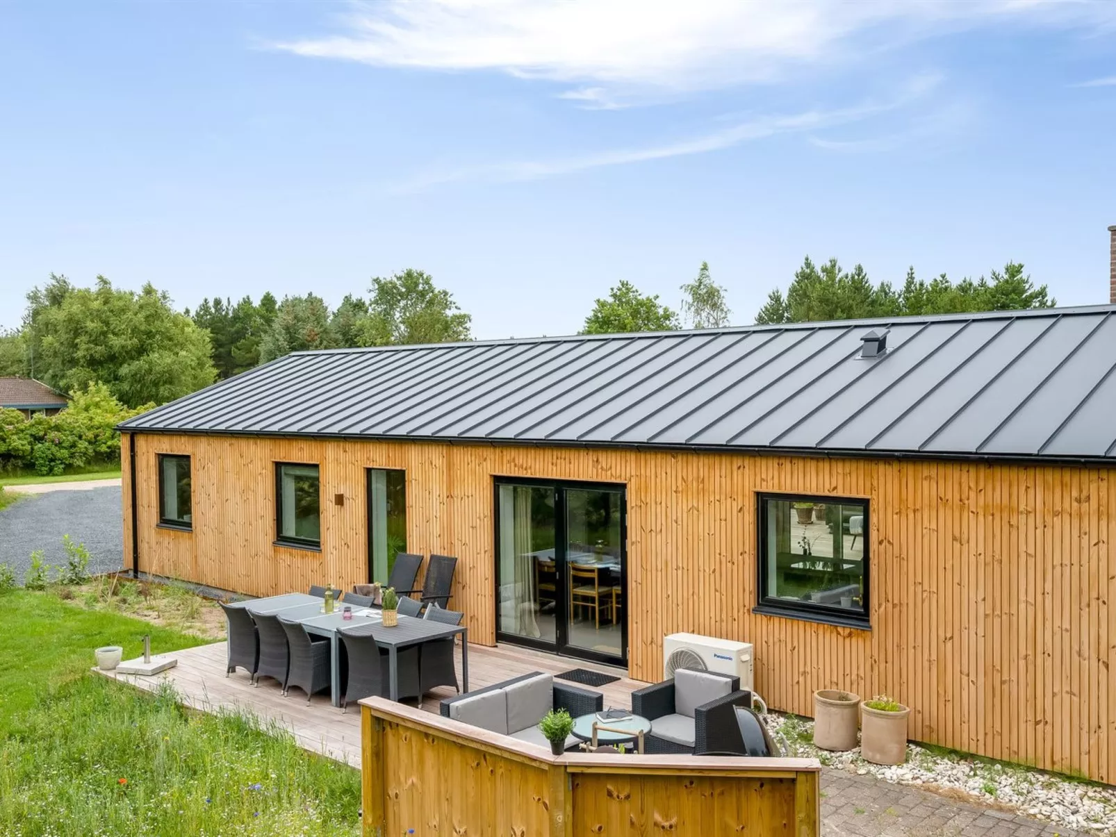 "Gunny" - 500m to the fjord-Draußen