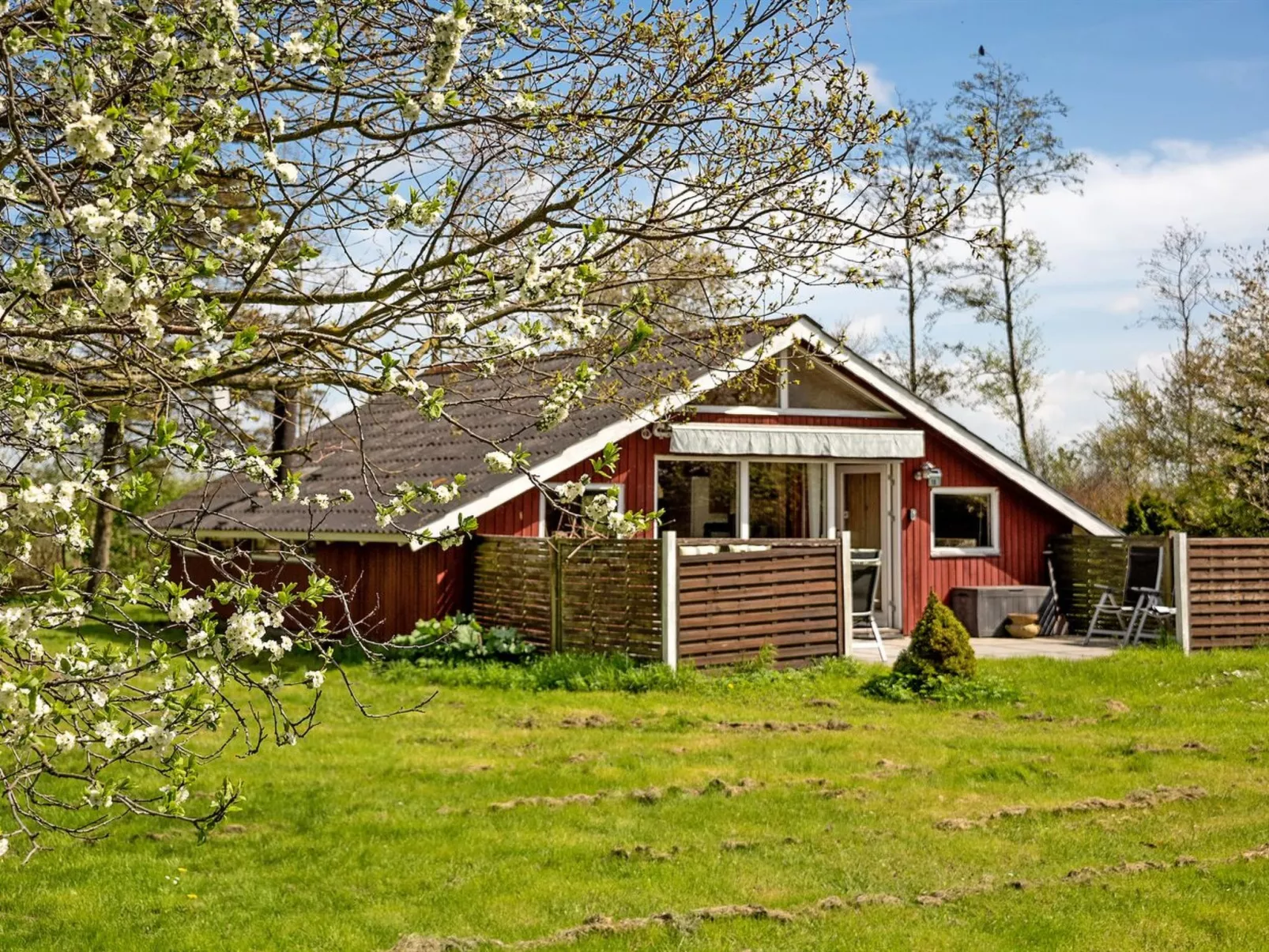 "Henna" - 550m to the fjord-Draußen