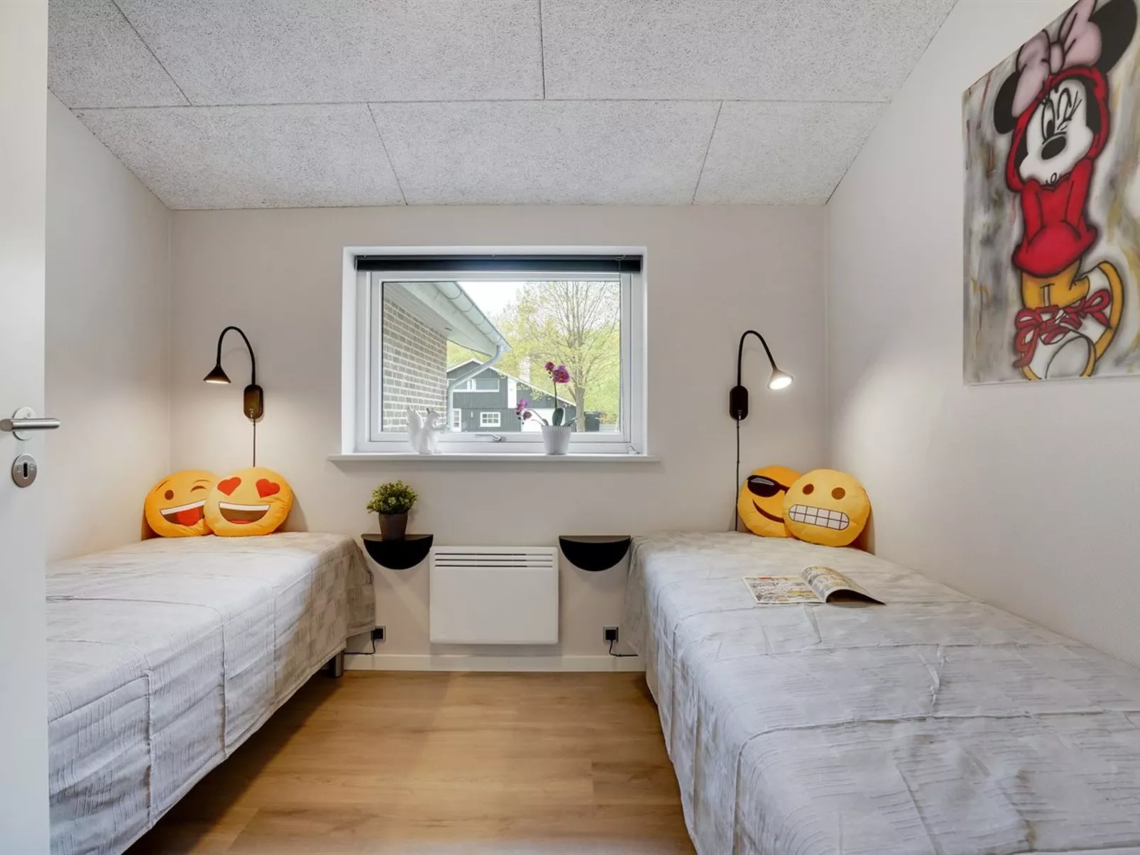 "Eylar" - 28km from the sea-Dedans