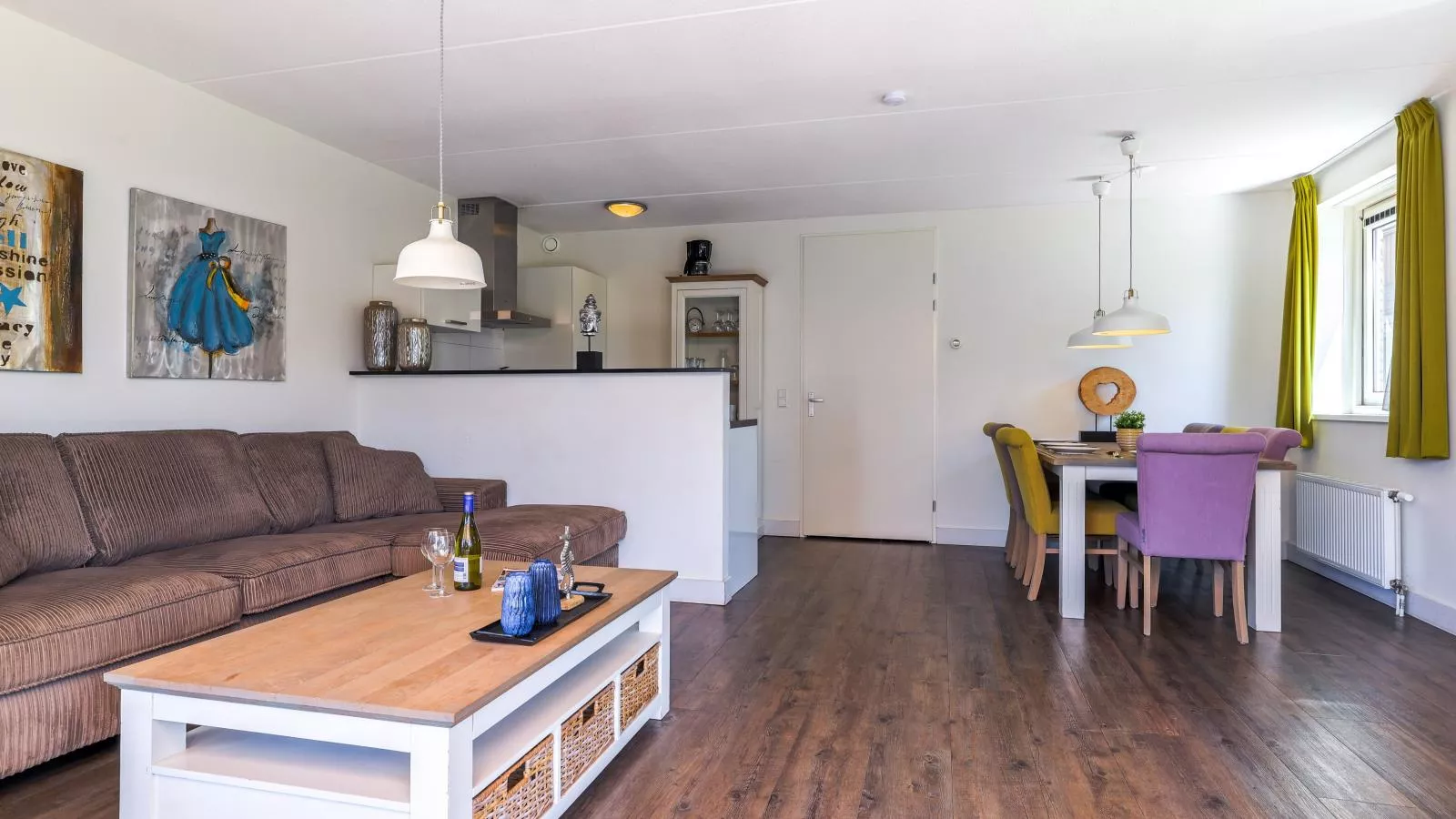 Assum II-Living room