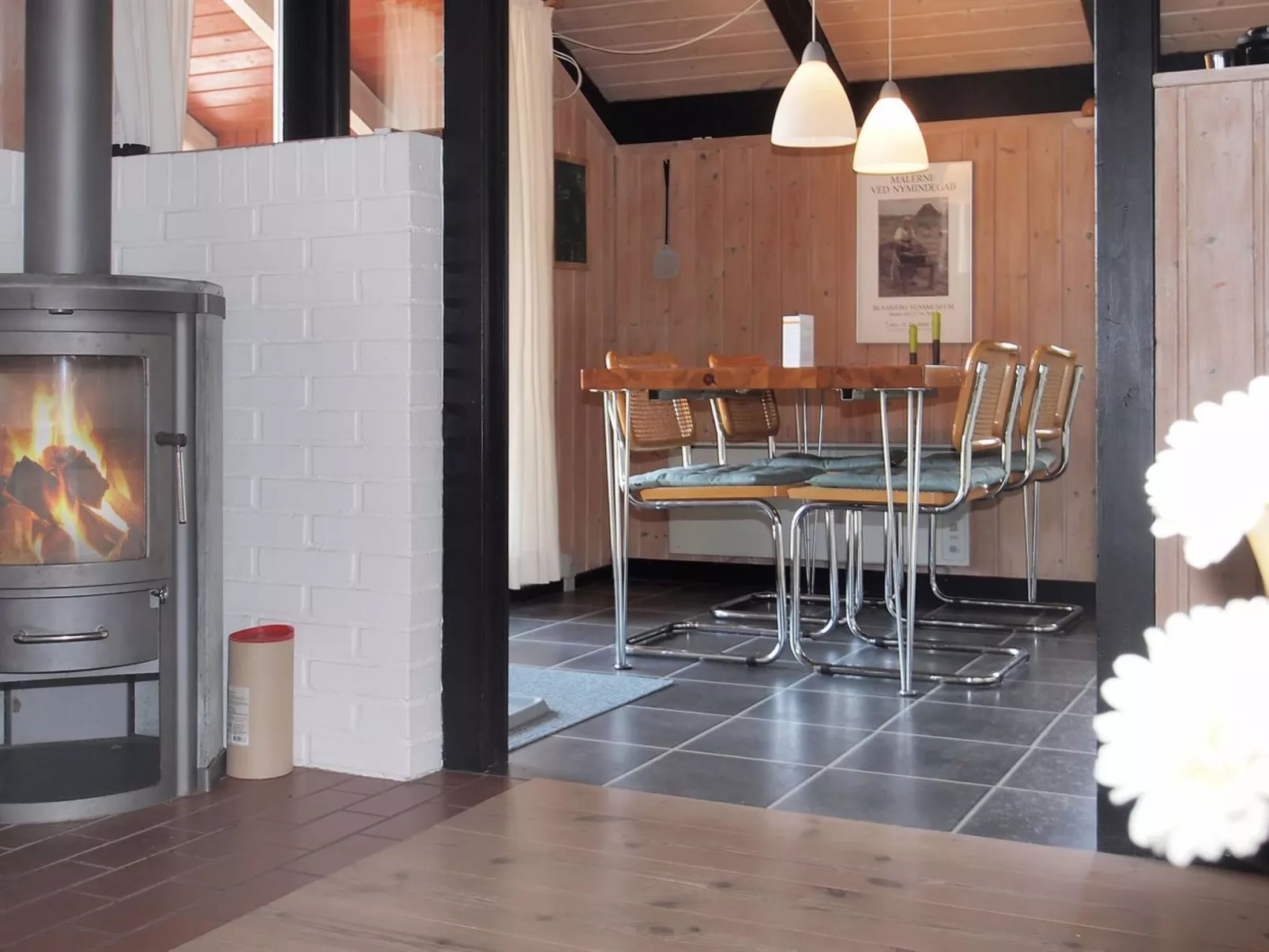 "Throkil" - 450m to the fjord-Drinnen