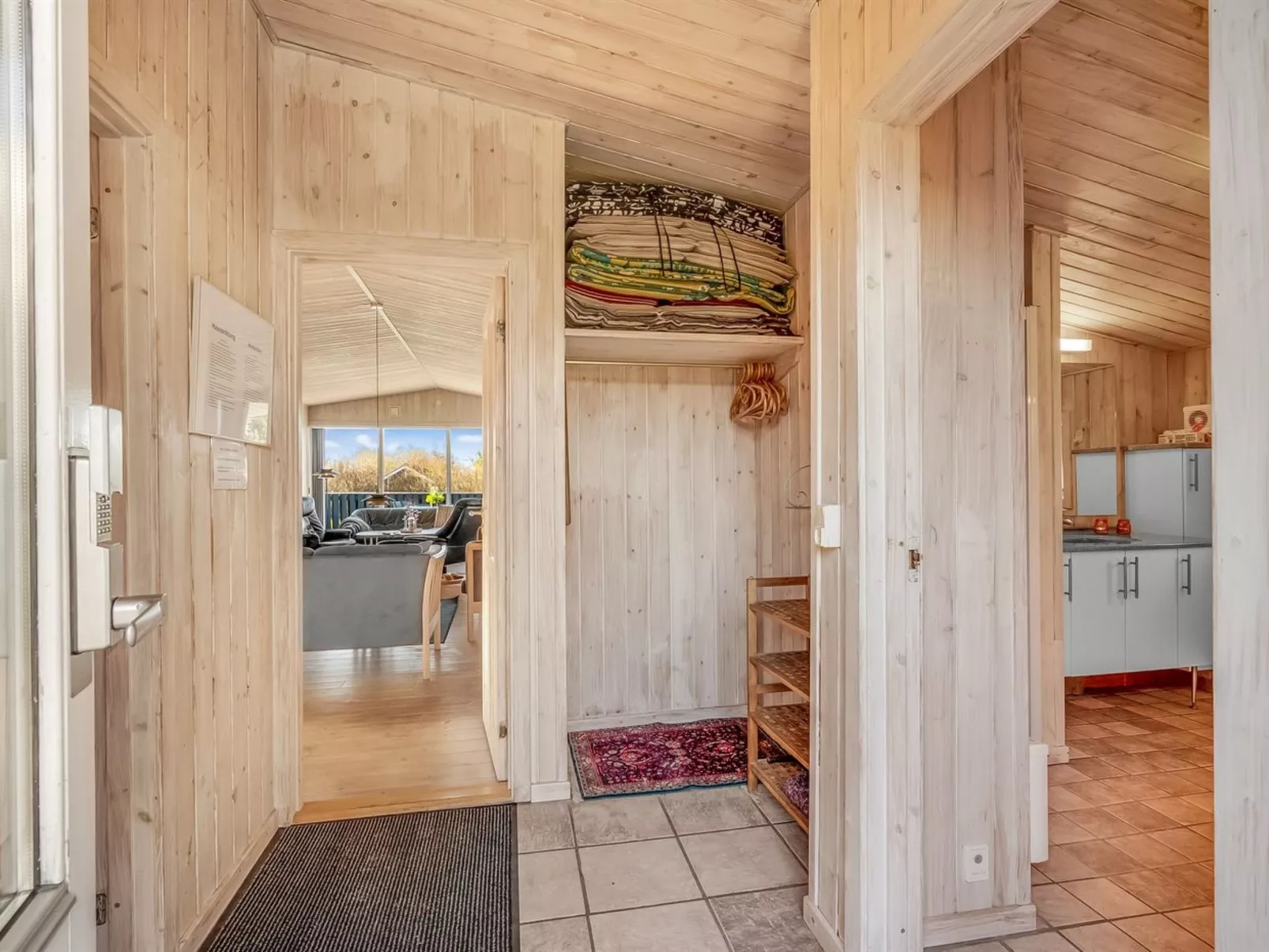 "Benjamina" - 530m to the fjord-Dedans