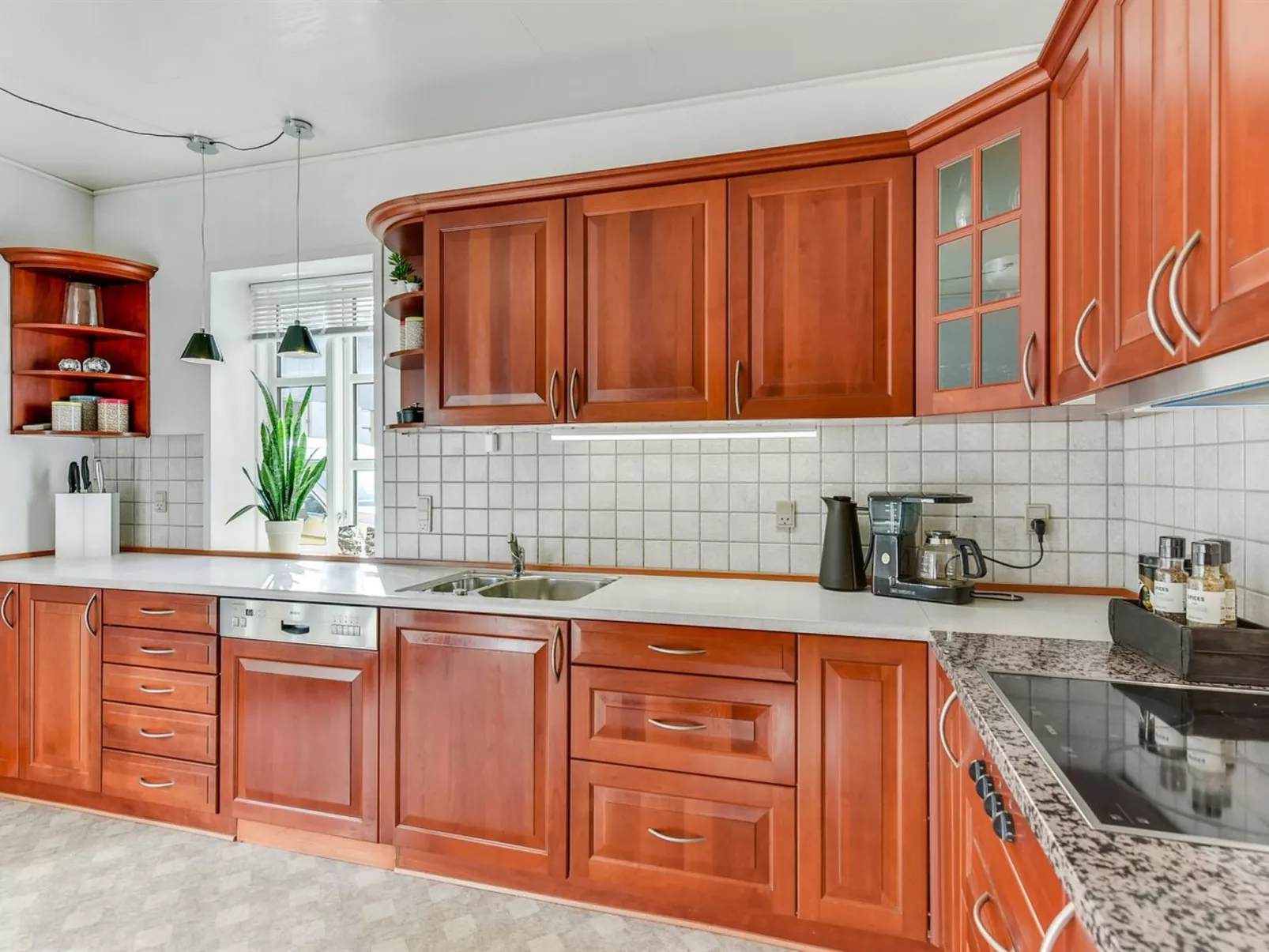 "Reeta" - 32km from the sea-Drinnen