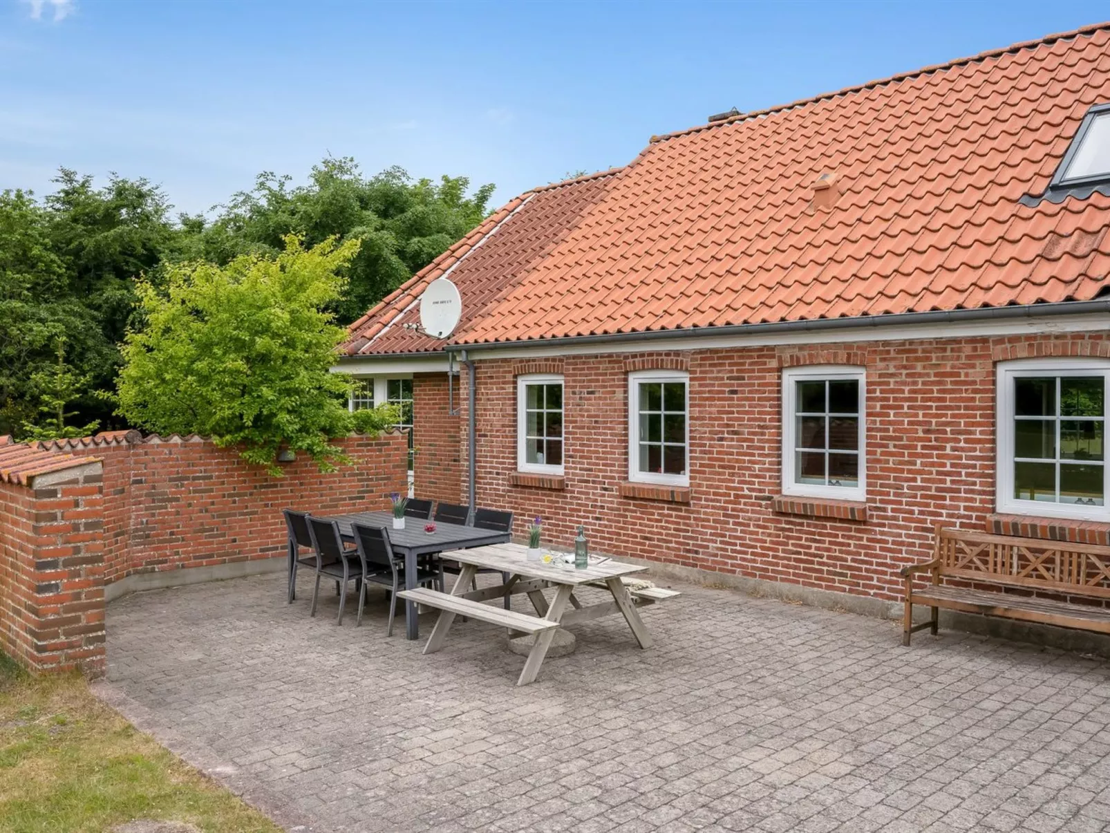 "Wilmar" - 1km to the fjord-Outside