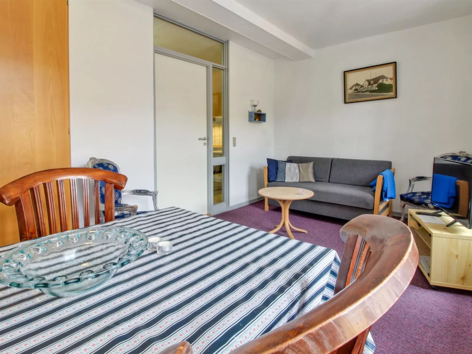 "Herman" - 22km from the sea-Inside