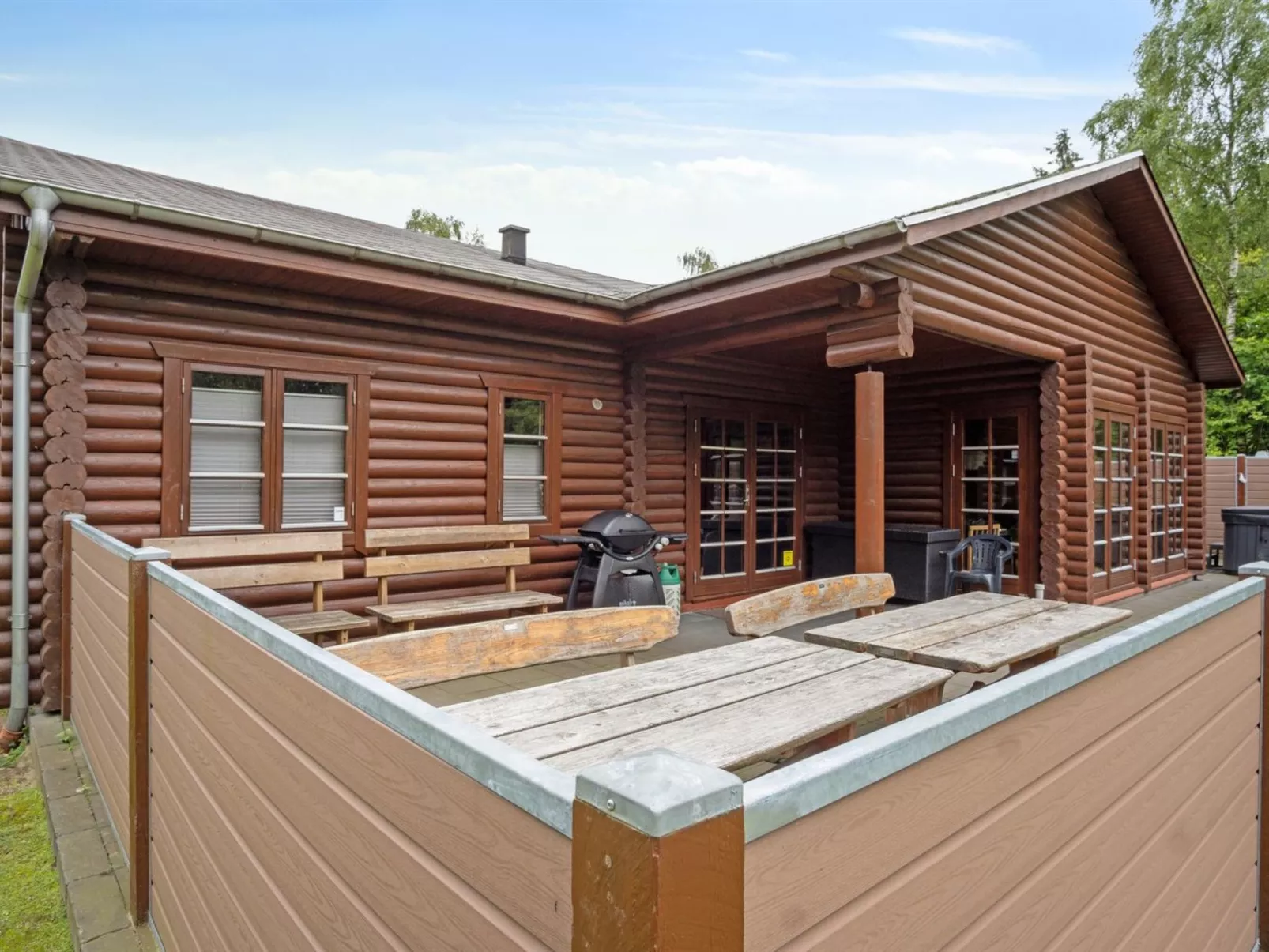 "Frederica" - 30km from the sea-Draußen