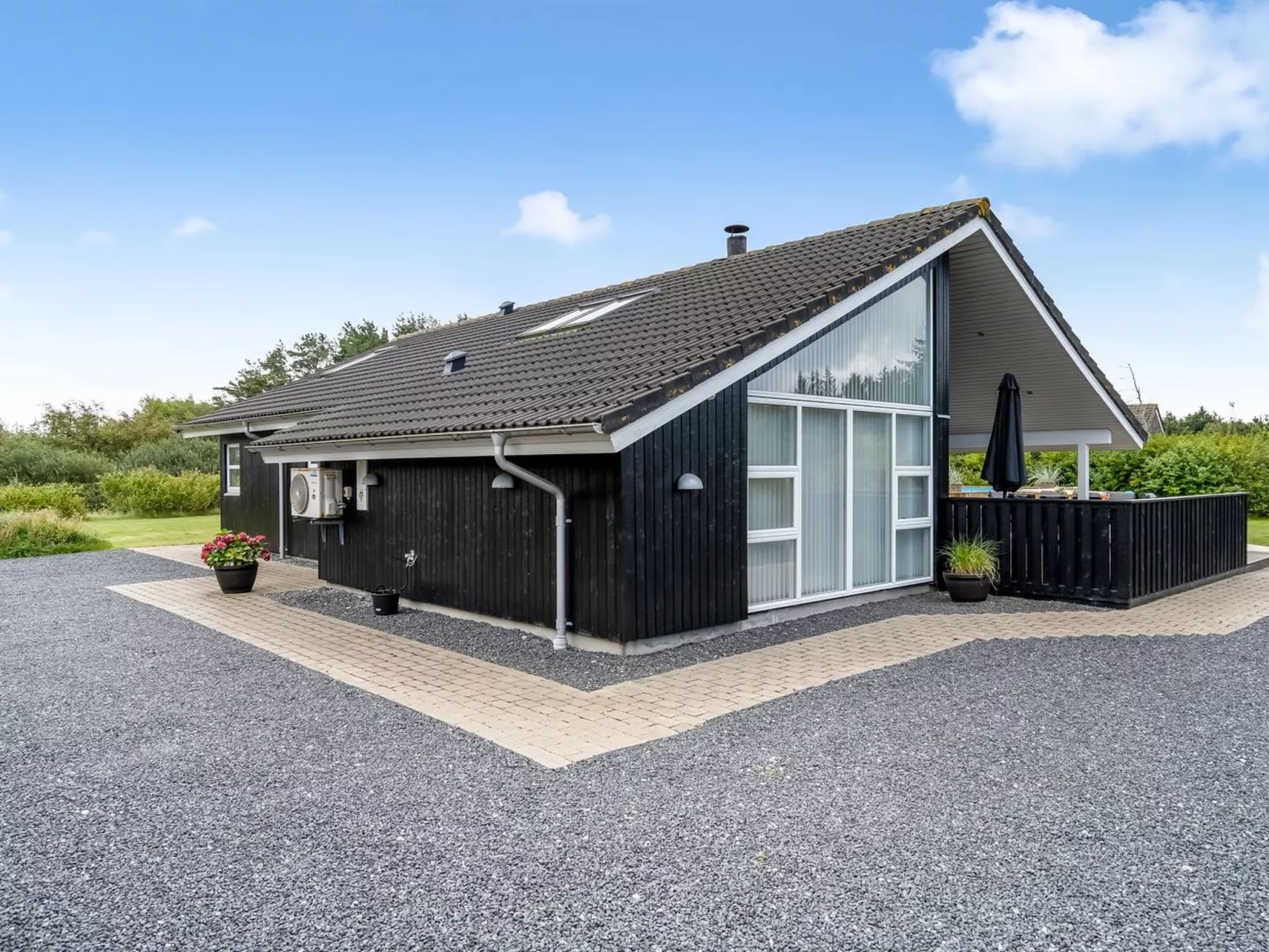 "Asel" - 4km from the sea-Outside