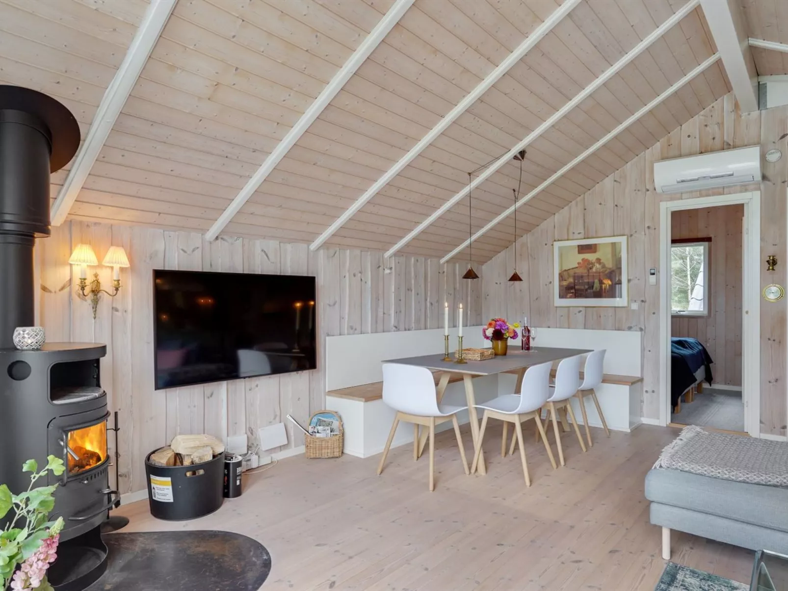 "Varpu" - 1.6km from the sea-Drinnen