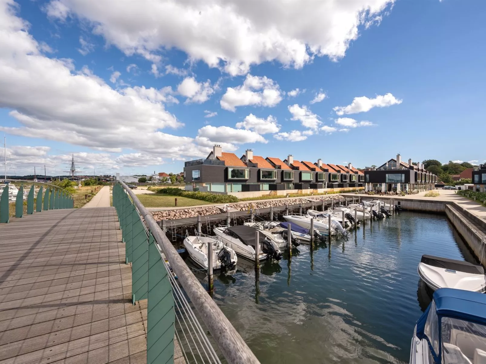 "Heigo" - 25m from the sea-Draußen