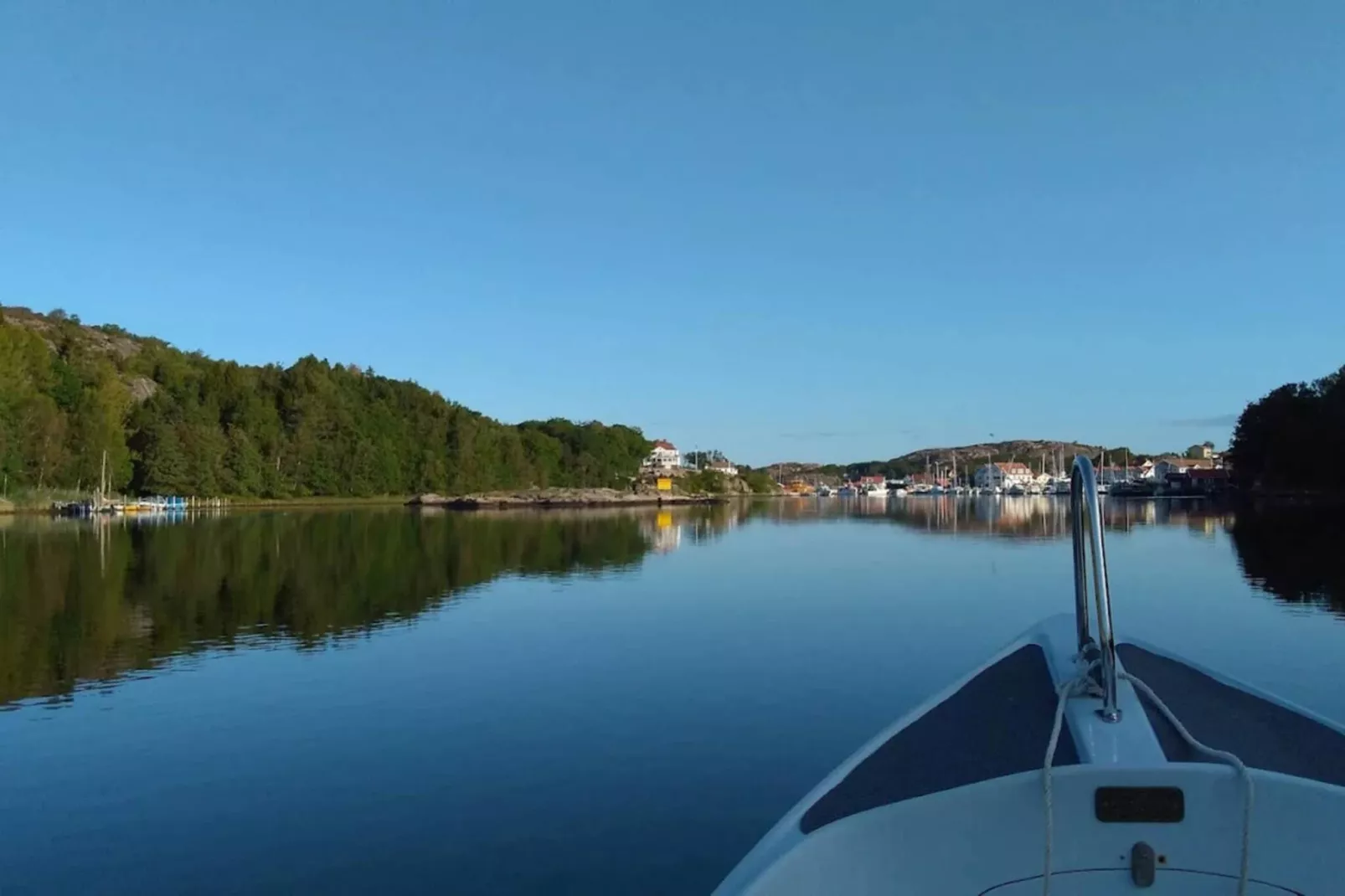 4 star holiday home in Hamburgsund-Water view