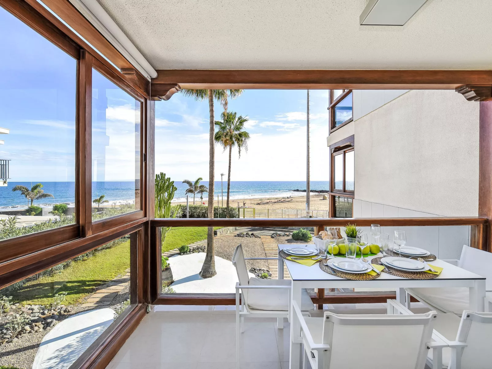 Papagayo San Agustin-Outside