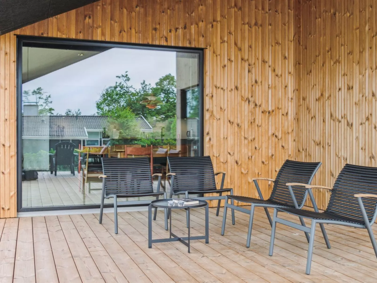 "Edina" - 350m from the sea-Outside