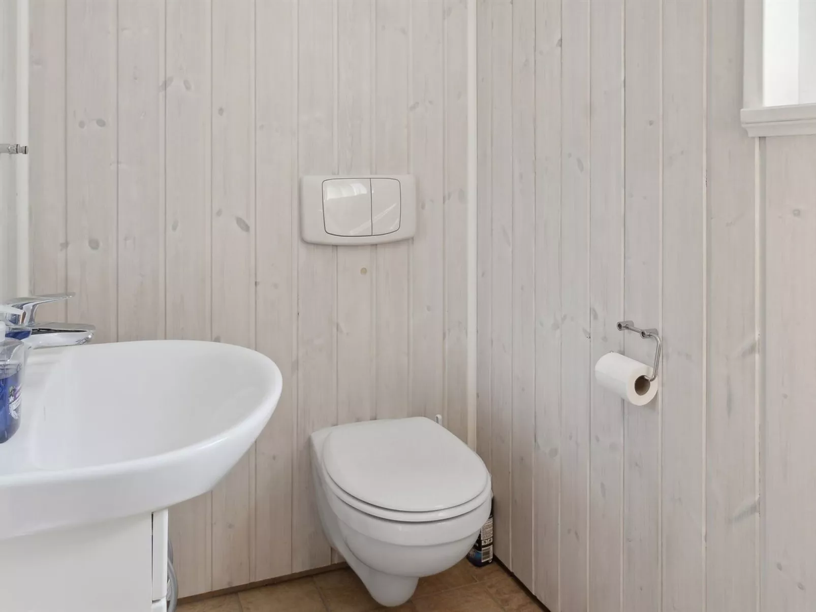 "Fenja" - 1.2km from the sea-Drinnen