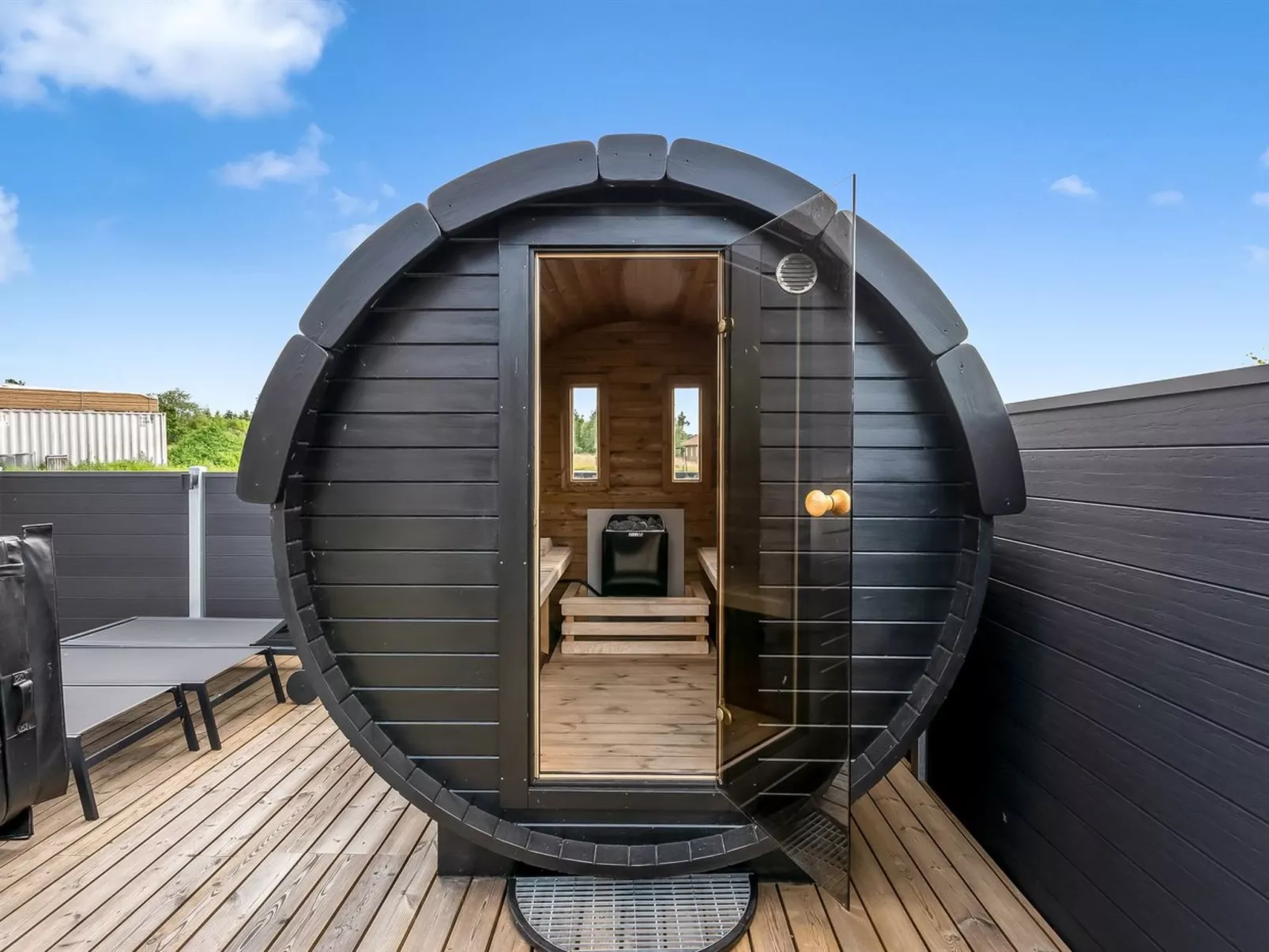 "Bryngeir" - 750m from the sea-Inside