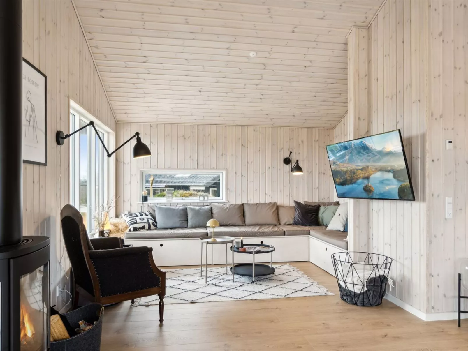 "Ferdine" - 1.5km from the sea-Inside