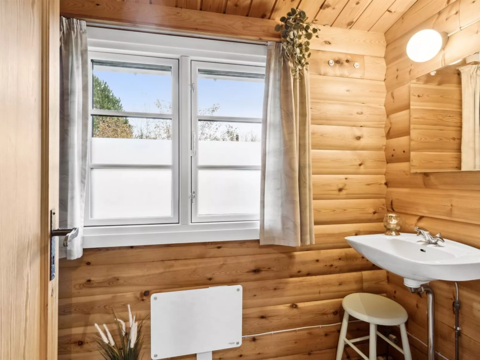 "Jeppe" - 500m from the sea-Drinnen