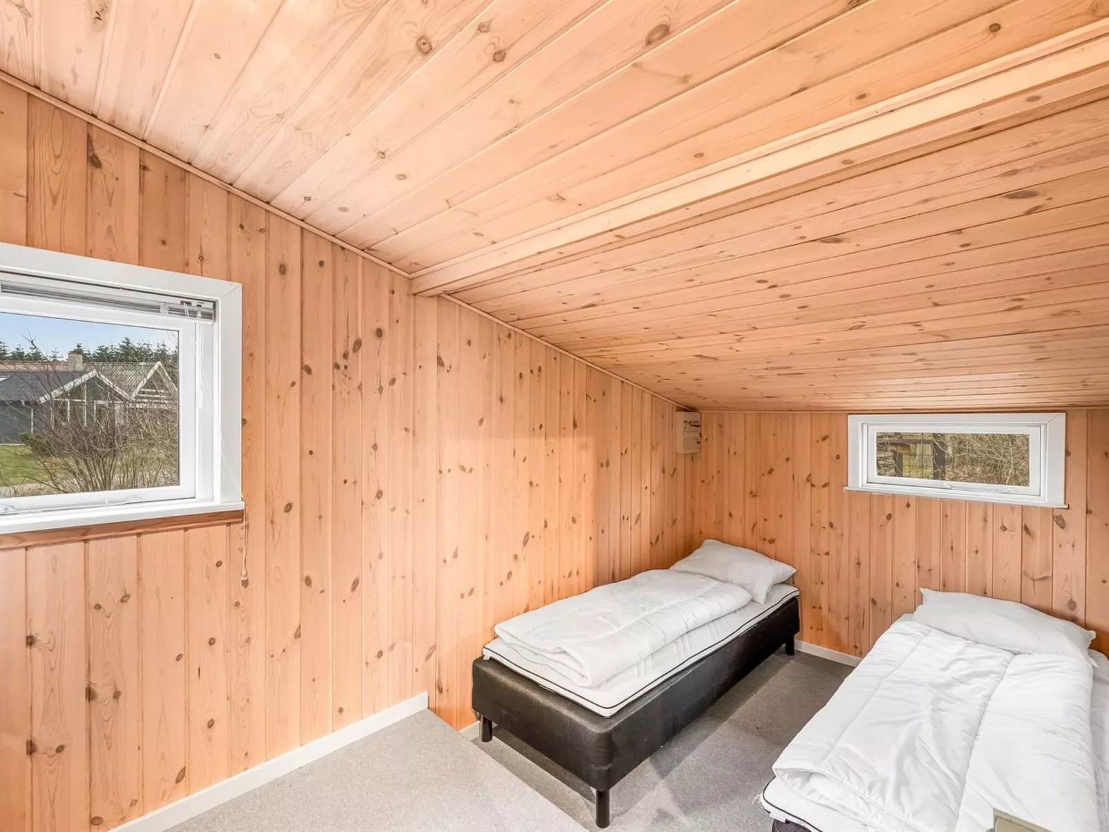 "Bosi" - 100m to the fjord-Inside