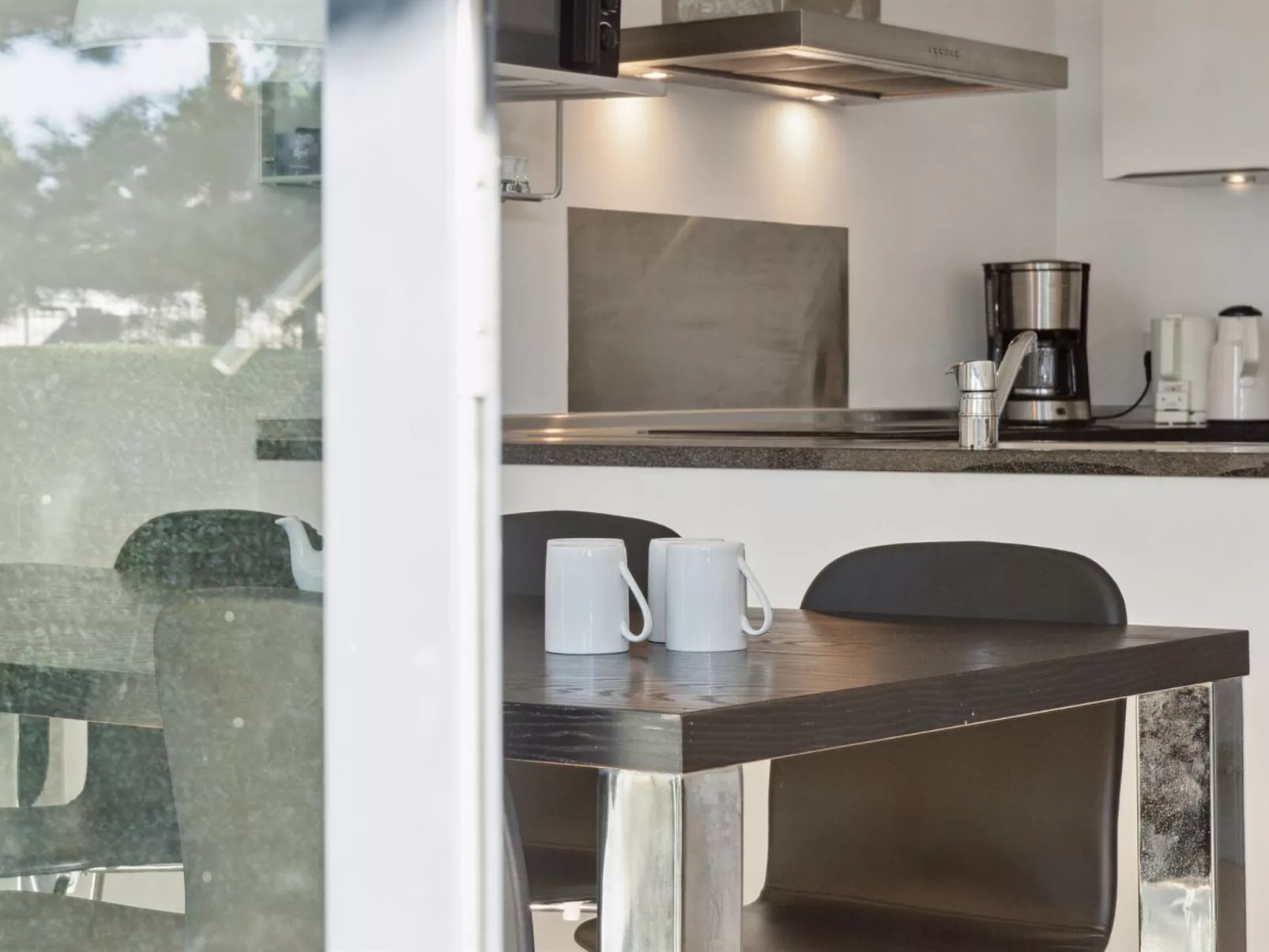 "Sophy" - 150m from the sea-Inside