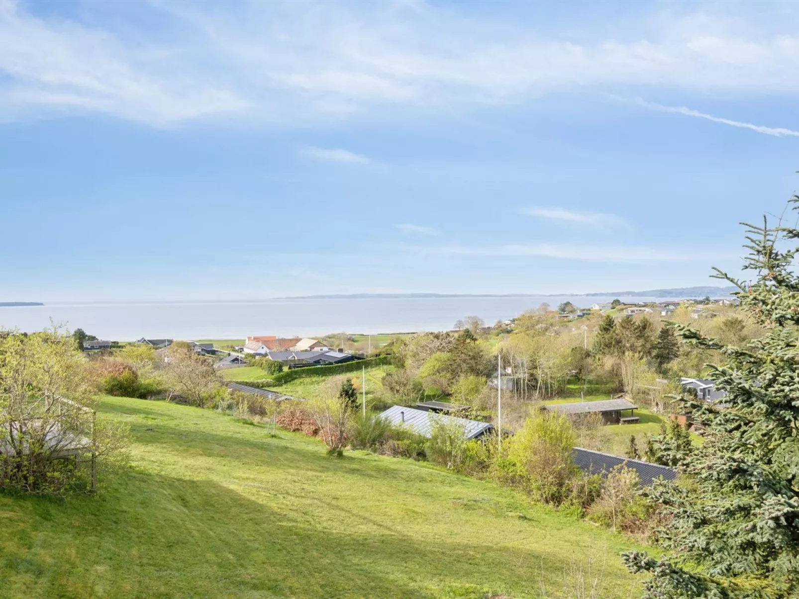 "Iarund" - 600m from the sea-Outside