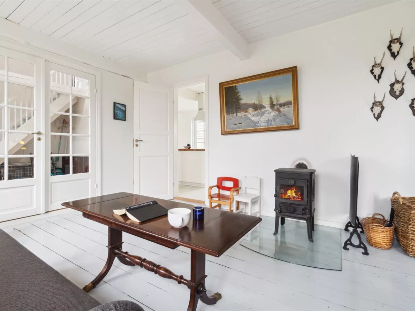 "Torbjörn" - 2.5km from the sea-Inside