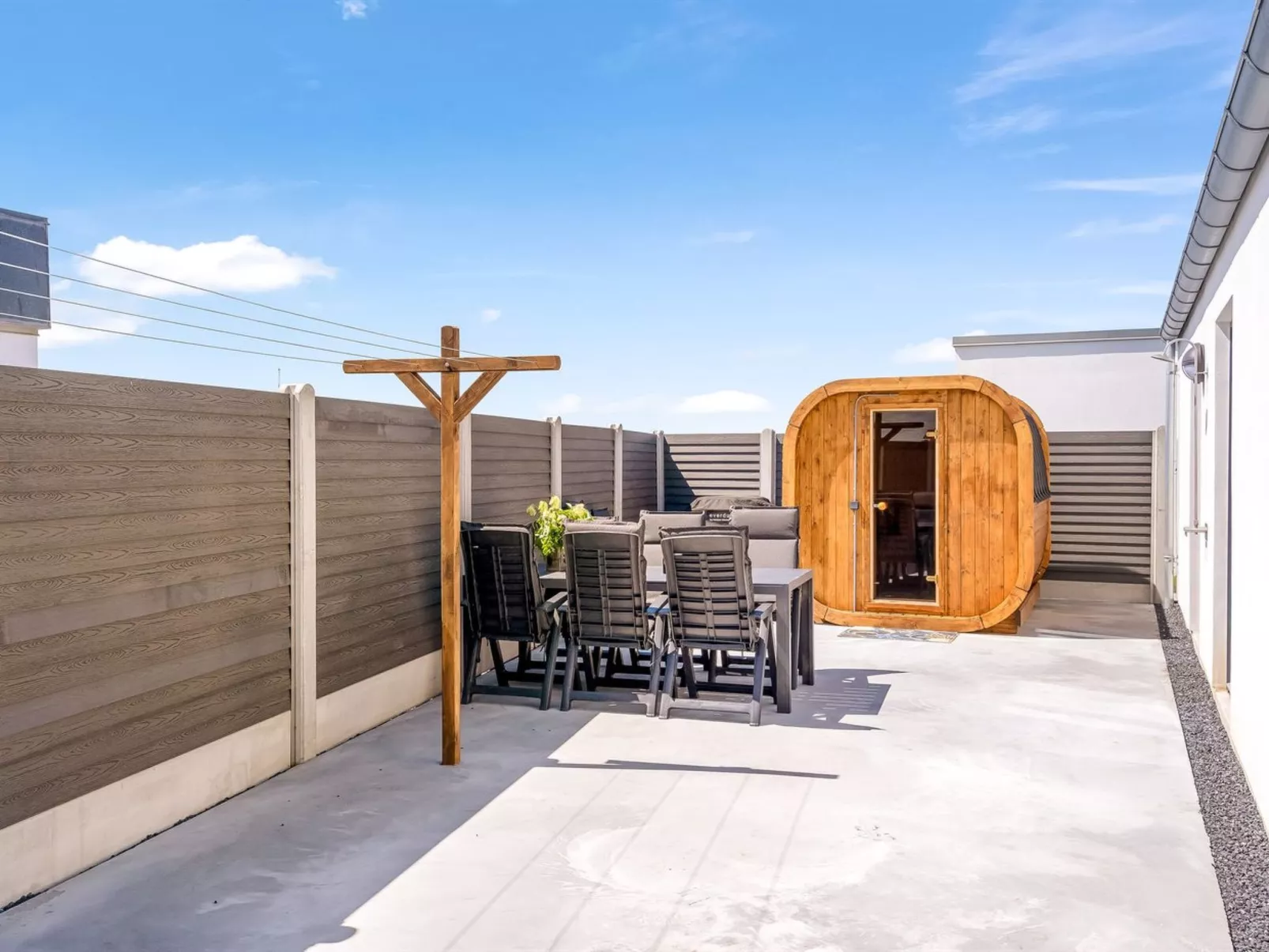 "Unge" - 75m from the sea-Draußen