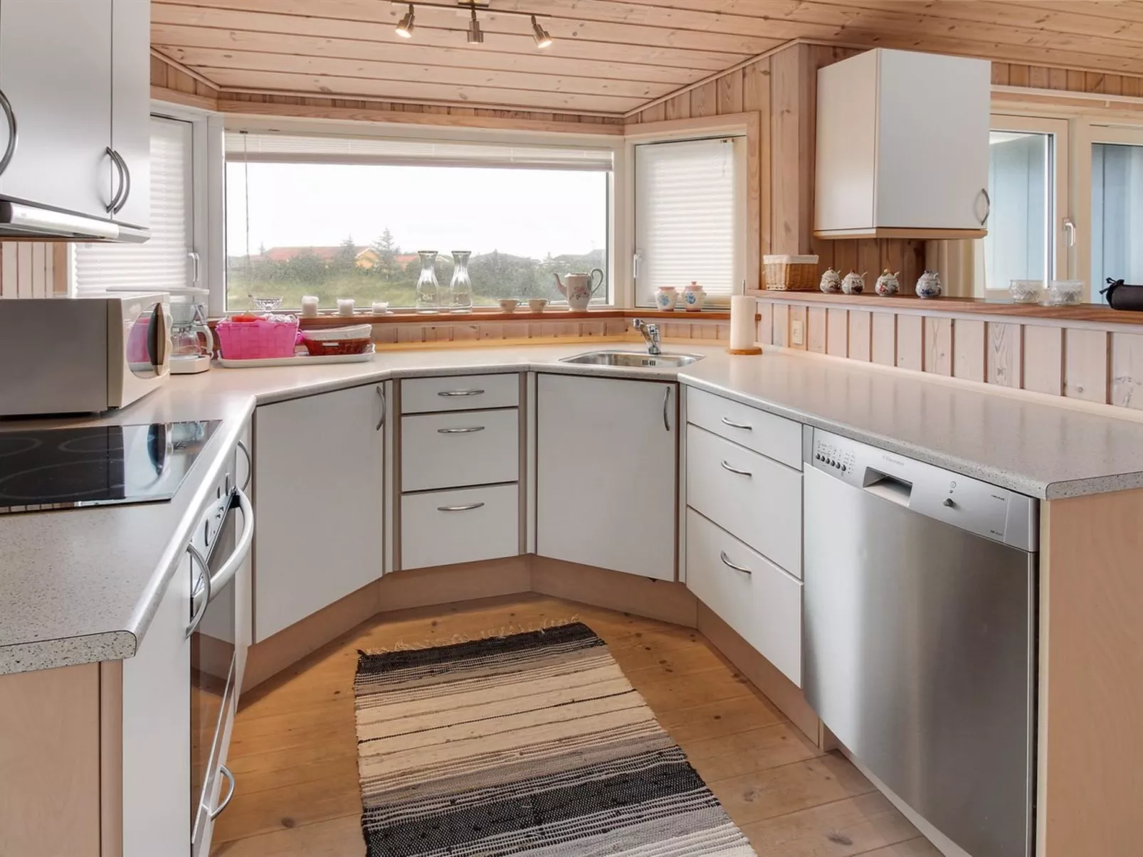 "Ilkka" - 400m from the sea-Inside