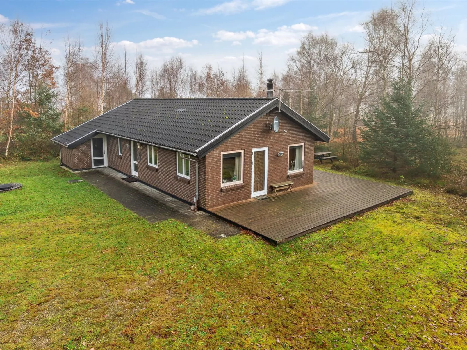 "Patrik" - 200m to the fjord-Outside