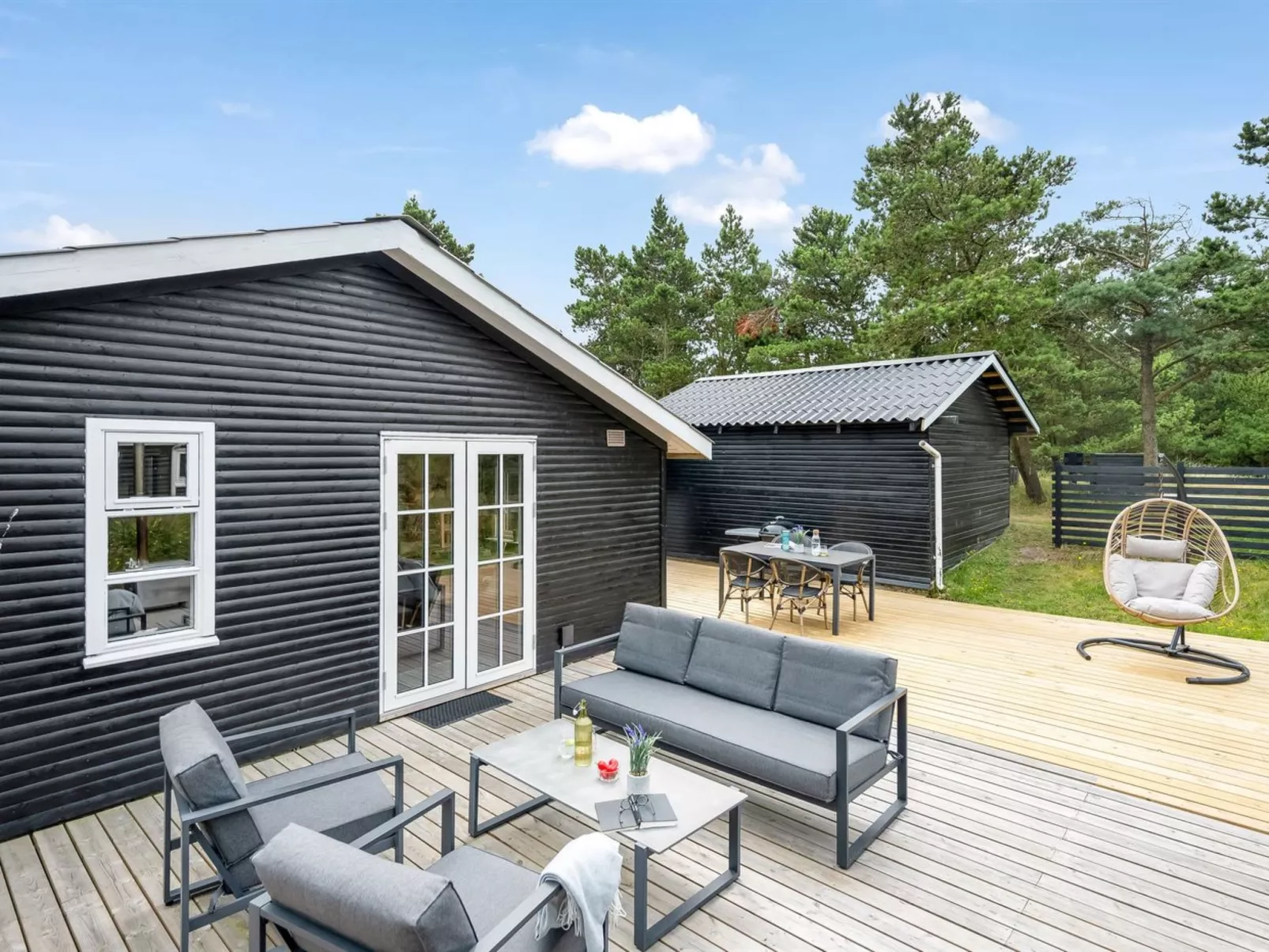 "Ljuba" - 700m from the sea-Outside