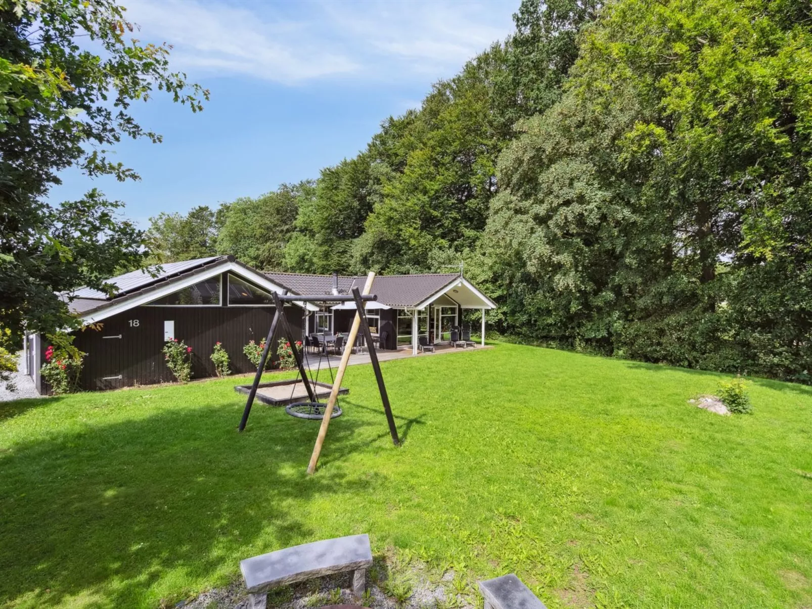 "Edin" - 150m from the sea-Outside