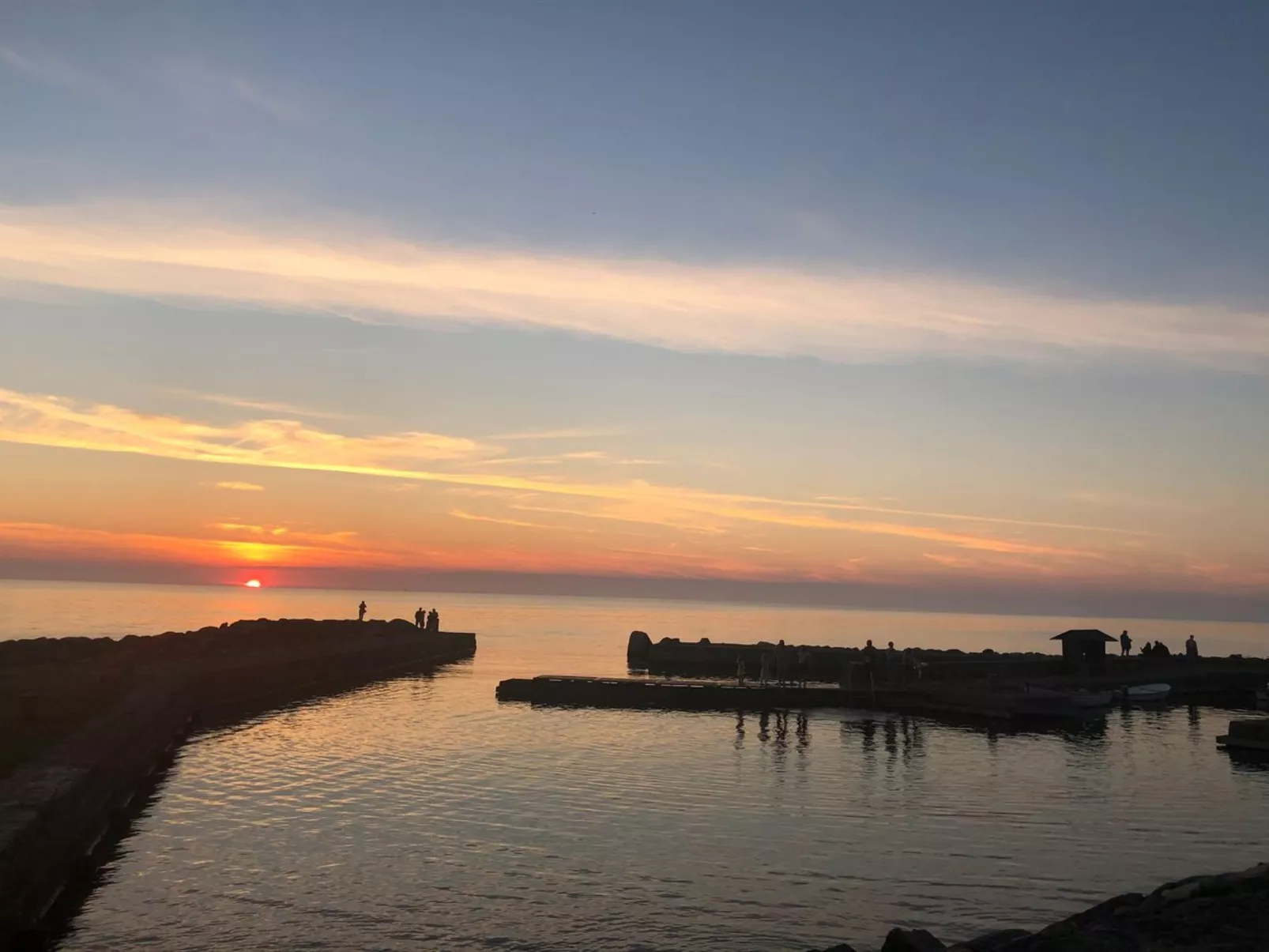 "Scarlet" - 5m from the sea-Draußen