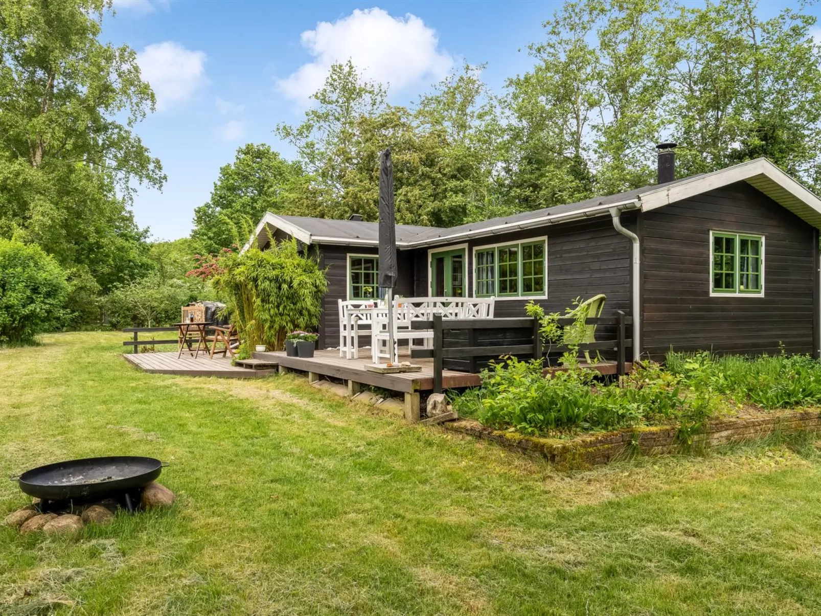 "Bonde" - 800m to the fjord-Outside