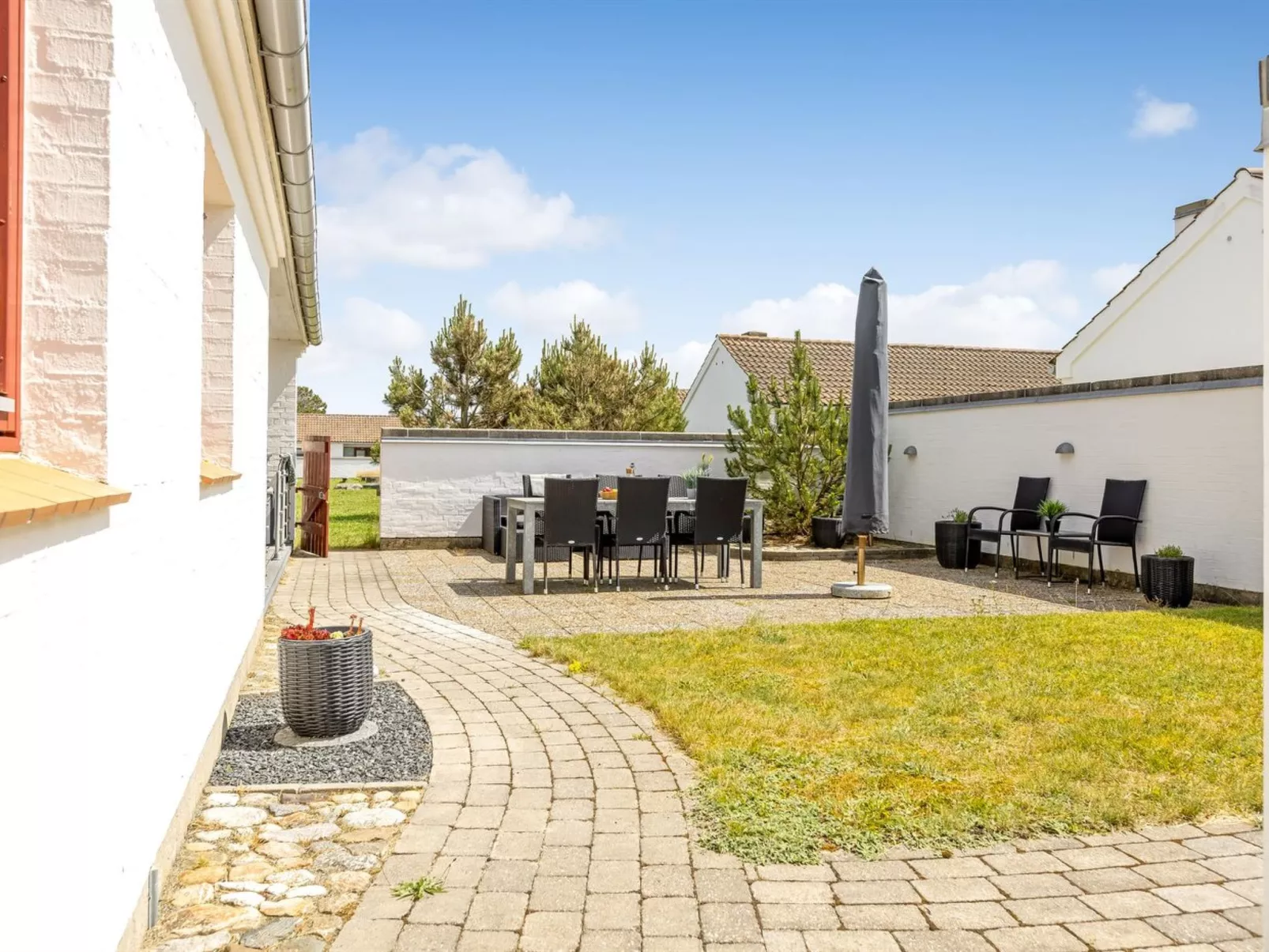 "Leny" - 900m from the sea-Outside