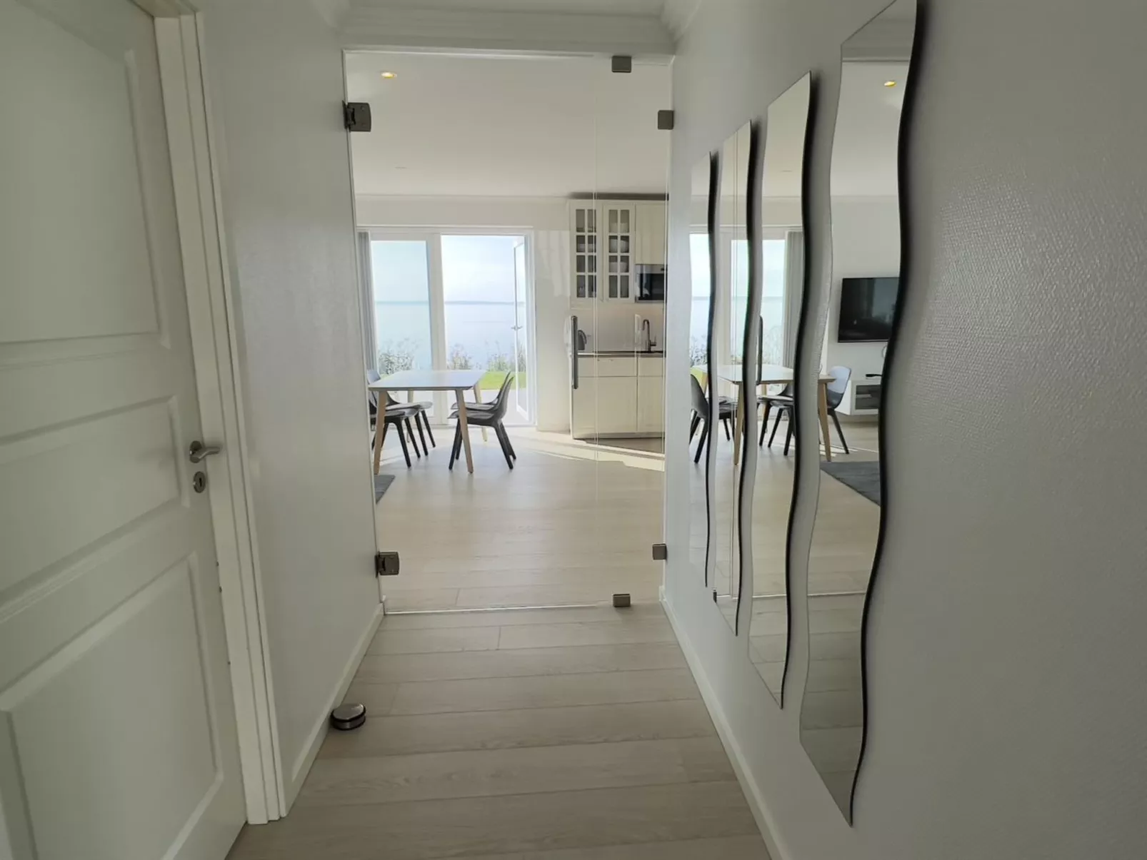 "Volmar" - 10m from the sea-Drinnen