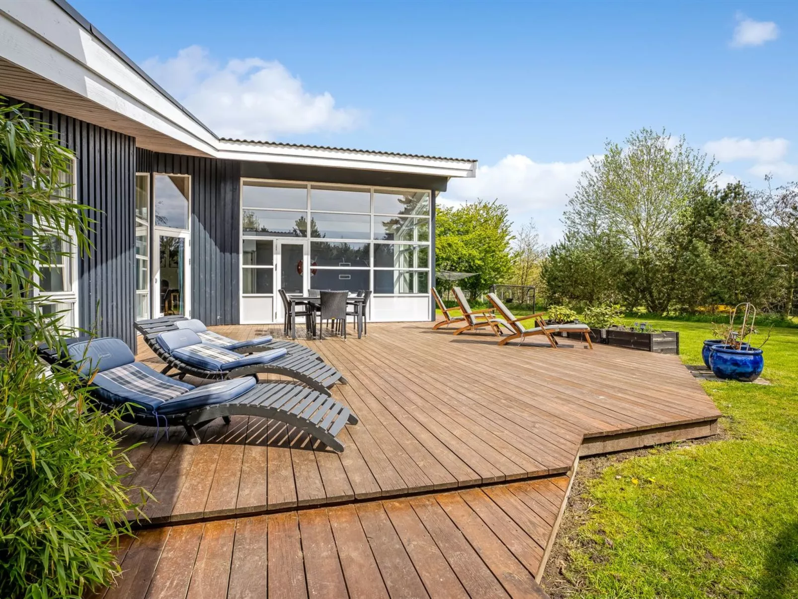 "Helena" - 700m from the sea-Outside