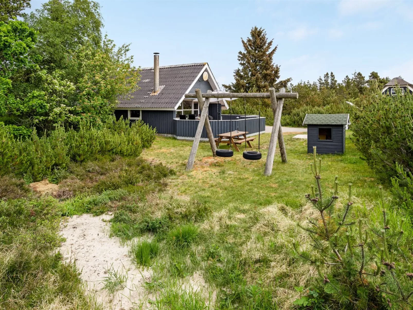 "Emmi" - 2.5km from the sea-Outside