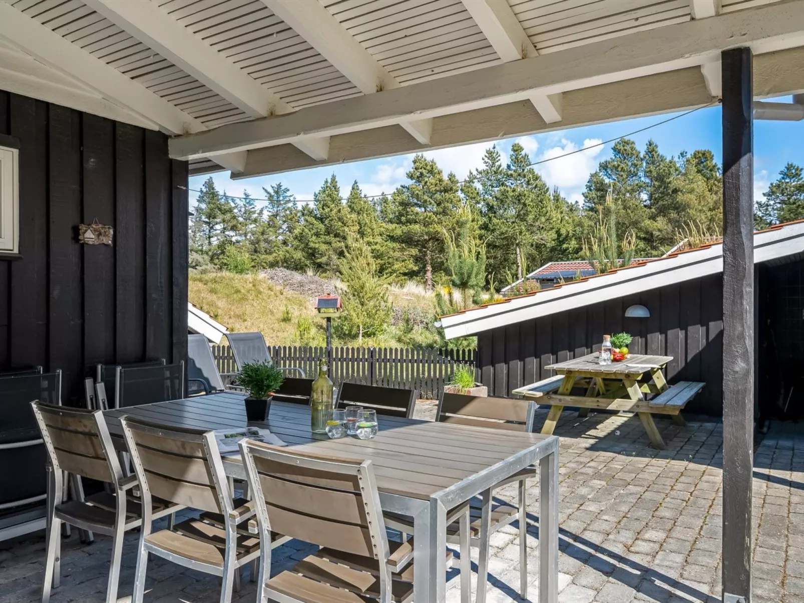 "Augustine" - 1.6km from the sea-Outside