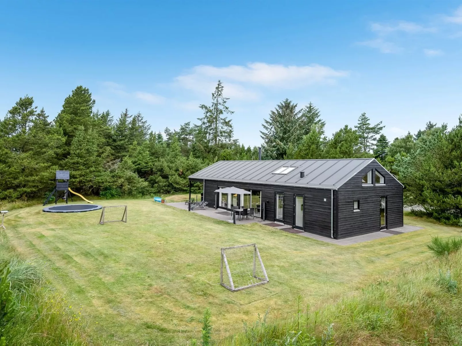 "Jonka" - 2km from the sea-Outside