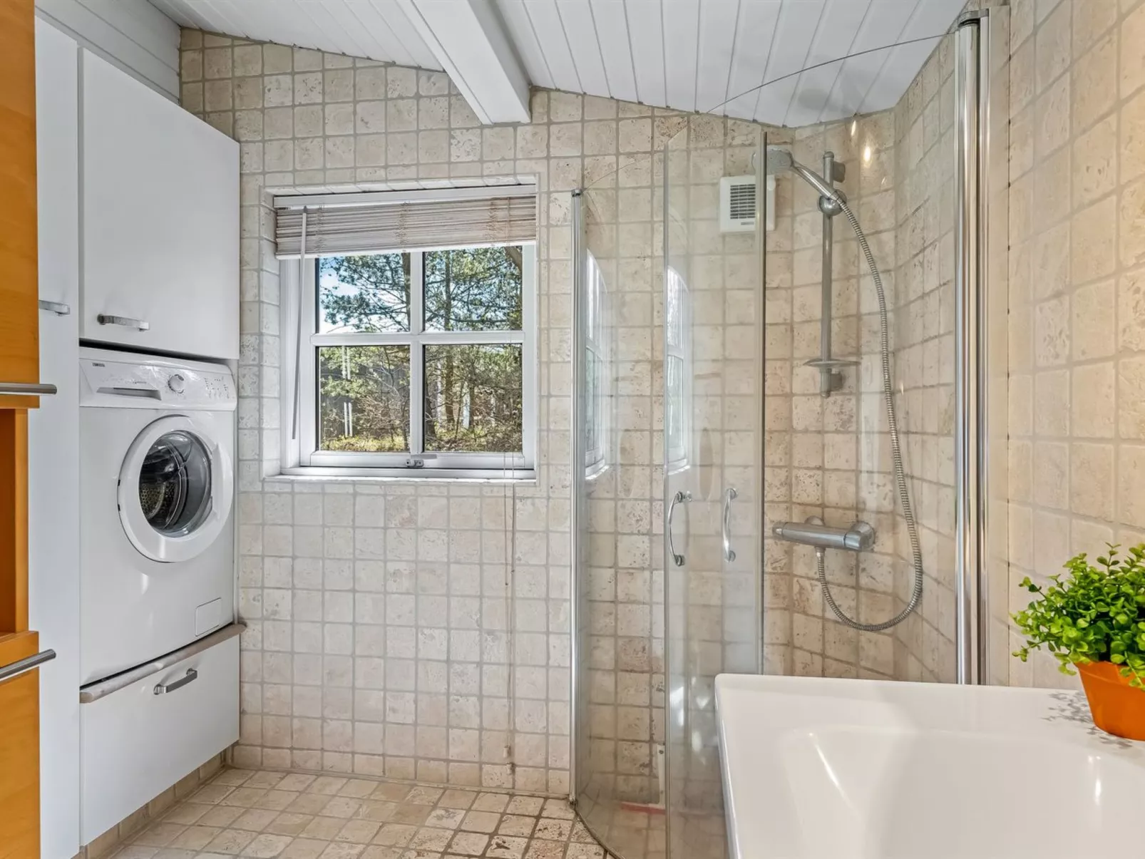 "Hellena" - 700m from the sea-Inside