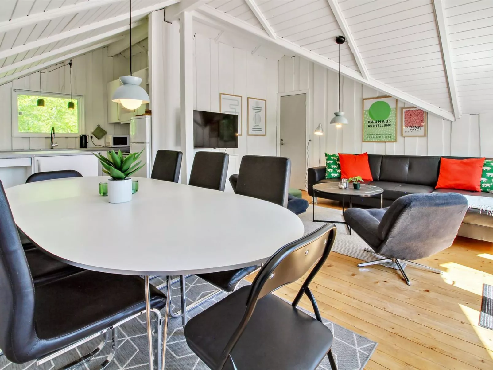 "Jaakob" - 30km from the sea-Inside