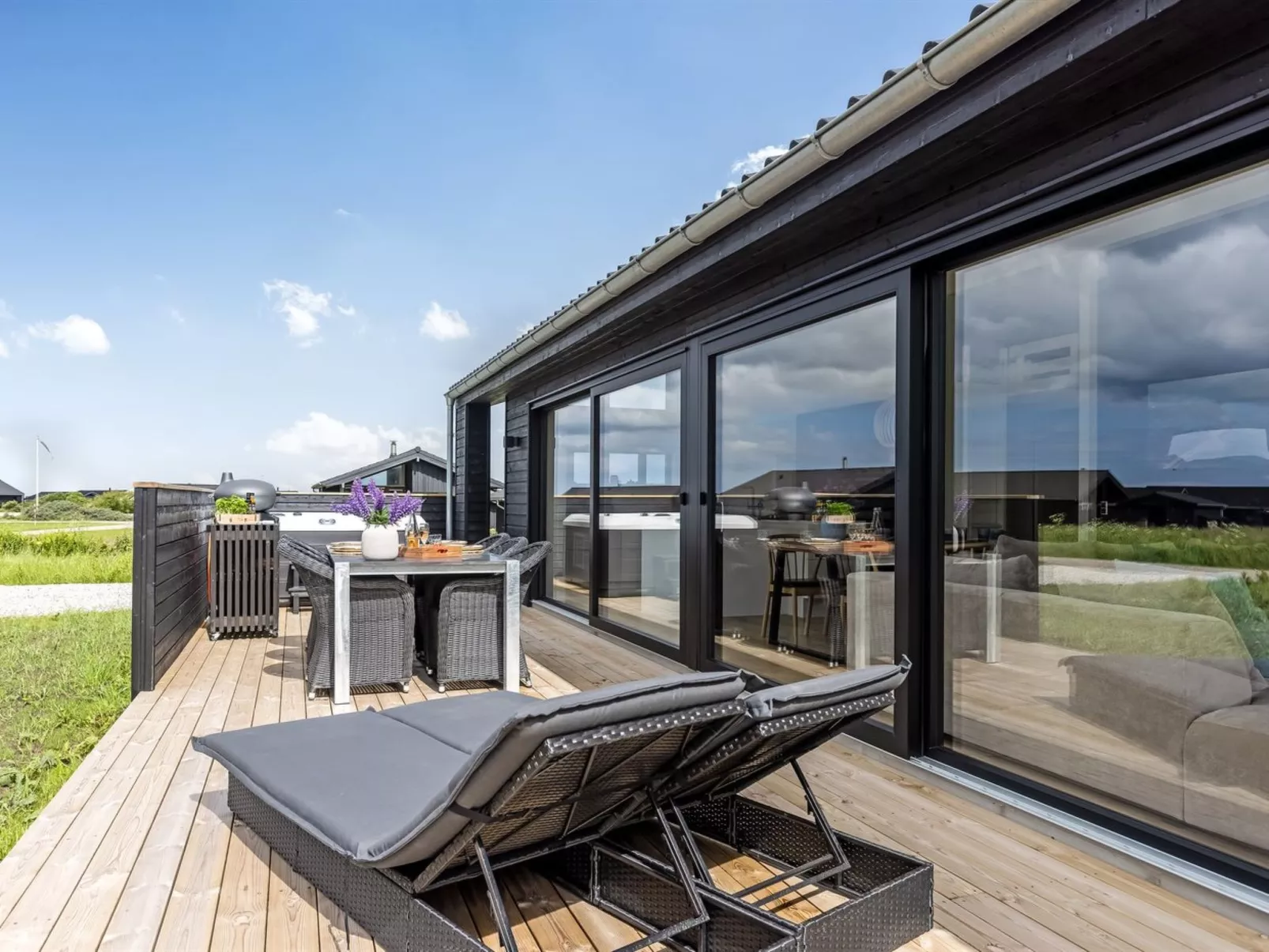 "Ata" - 400m from the sea-Draußen