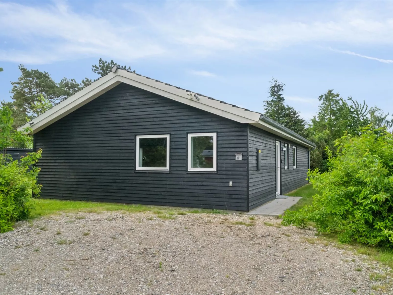 "Dorreth" - 3.2km from the sea-Outside