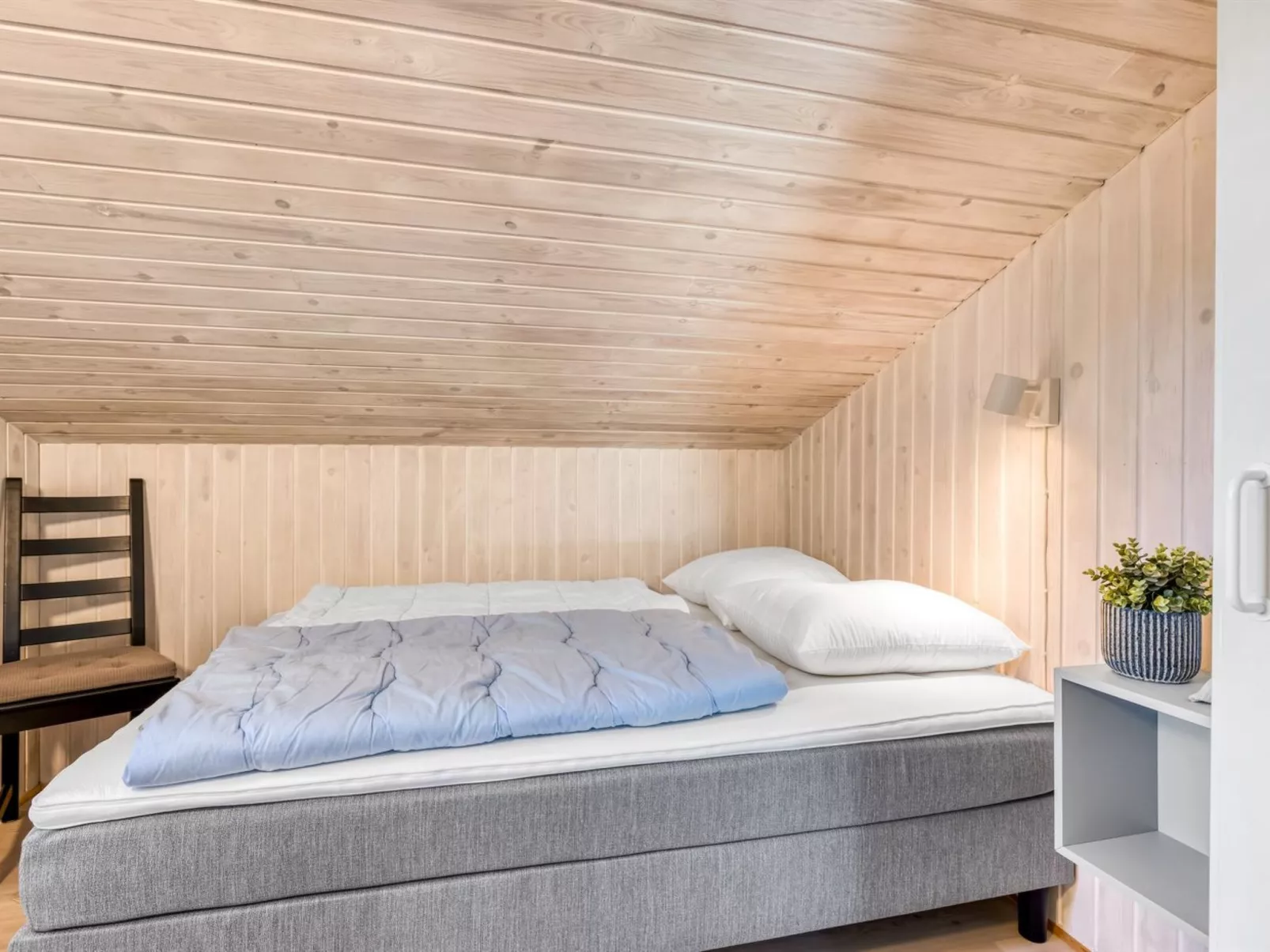 "Olli" - 600m from the sea-Drinnen