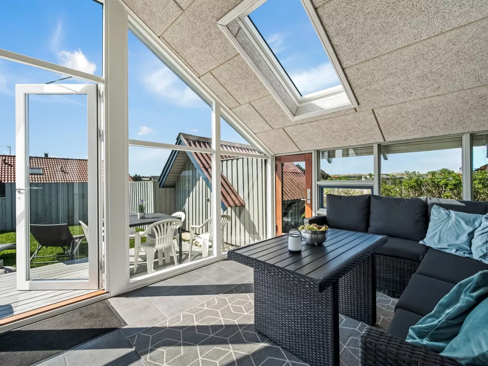 "Emppu" - 250m from the sea-Dedans