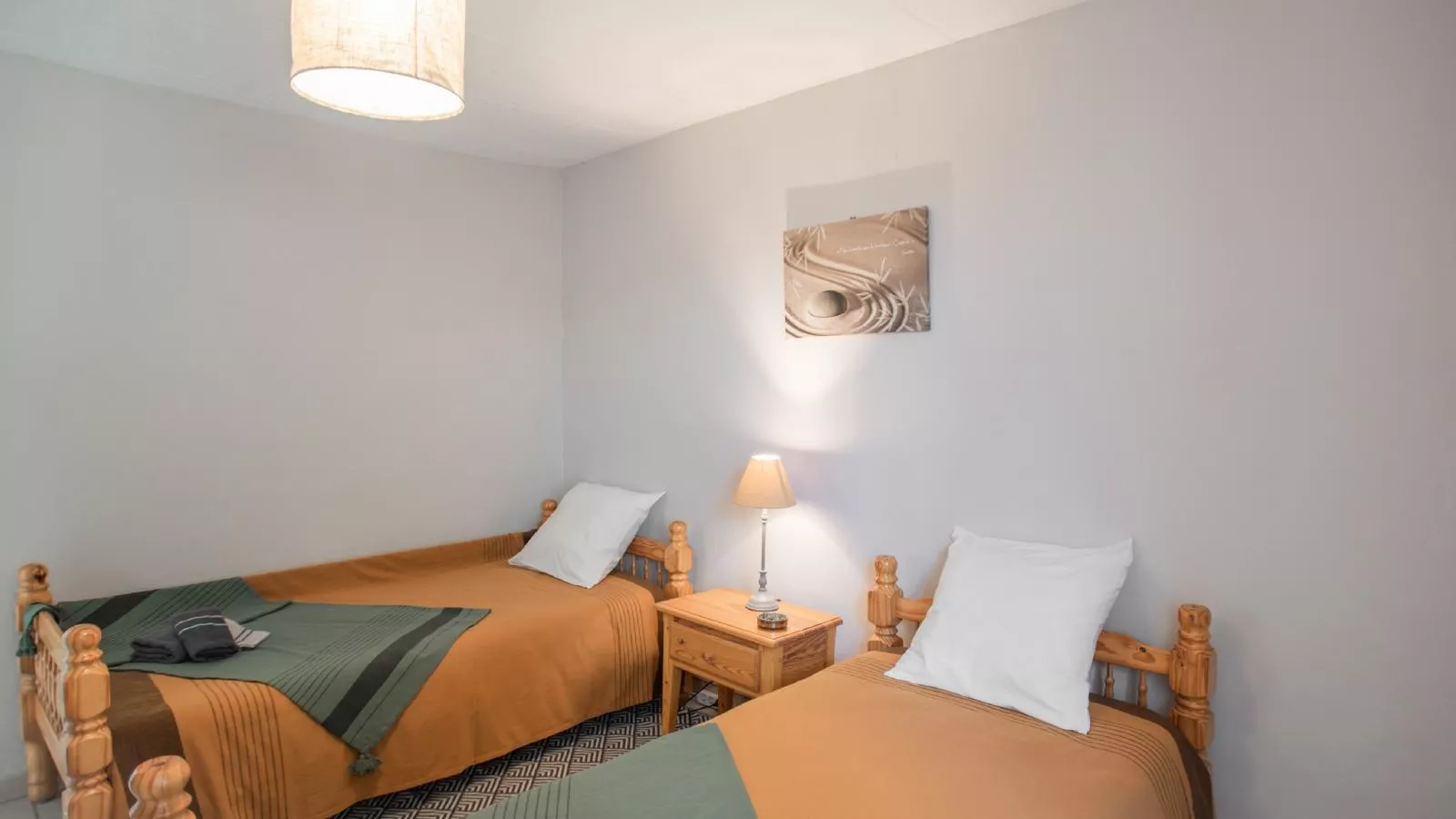Chez Hélene-Bedroom