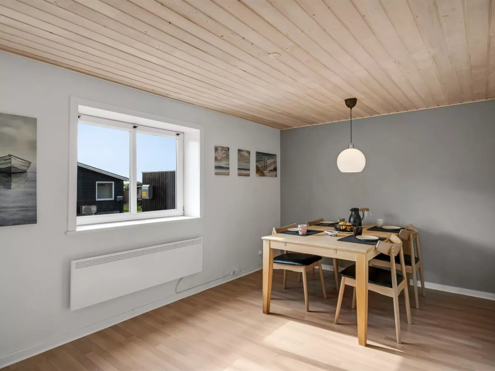 "Eino" - 150m from the sea-Drinnen