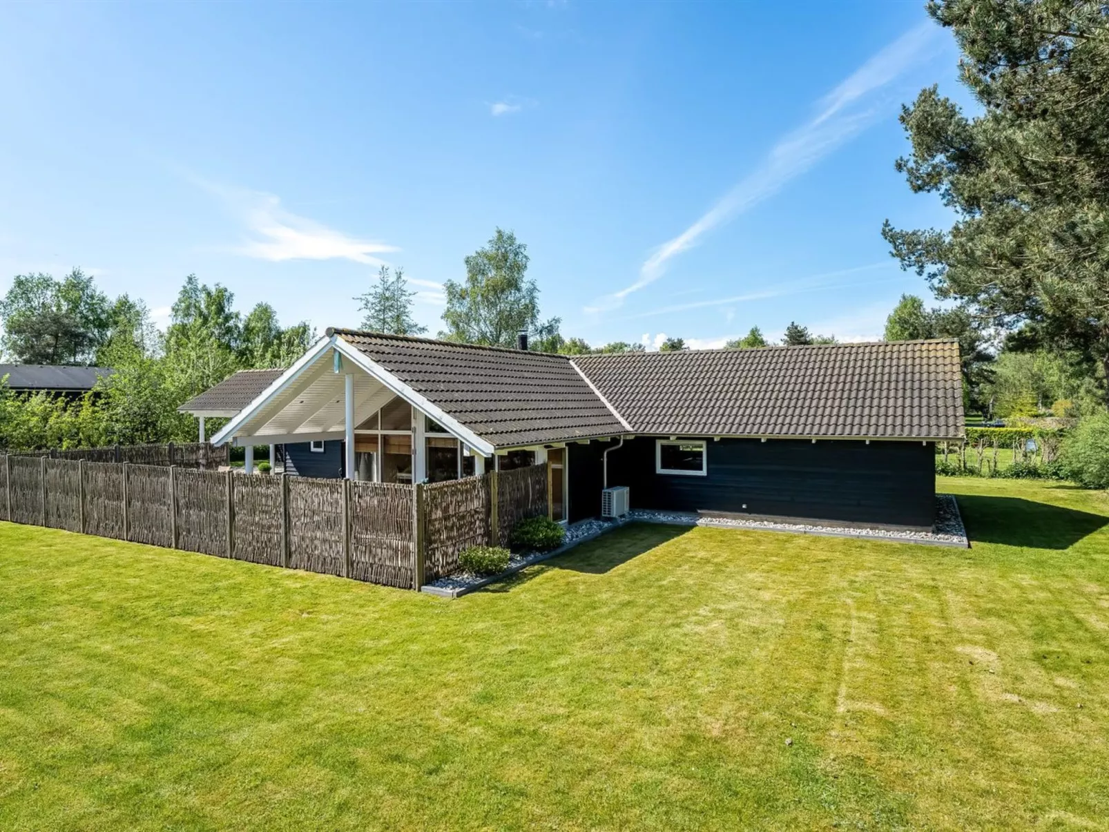 "Gudlaug" - 1km from the sea-Outside