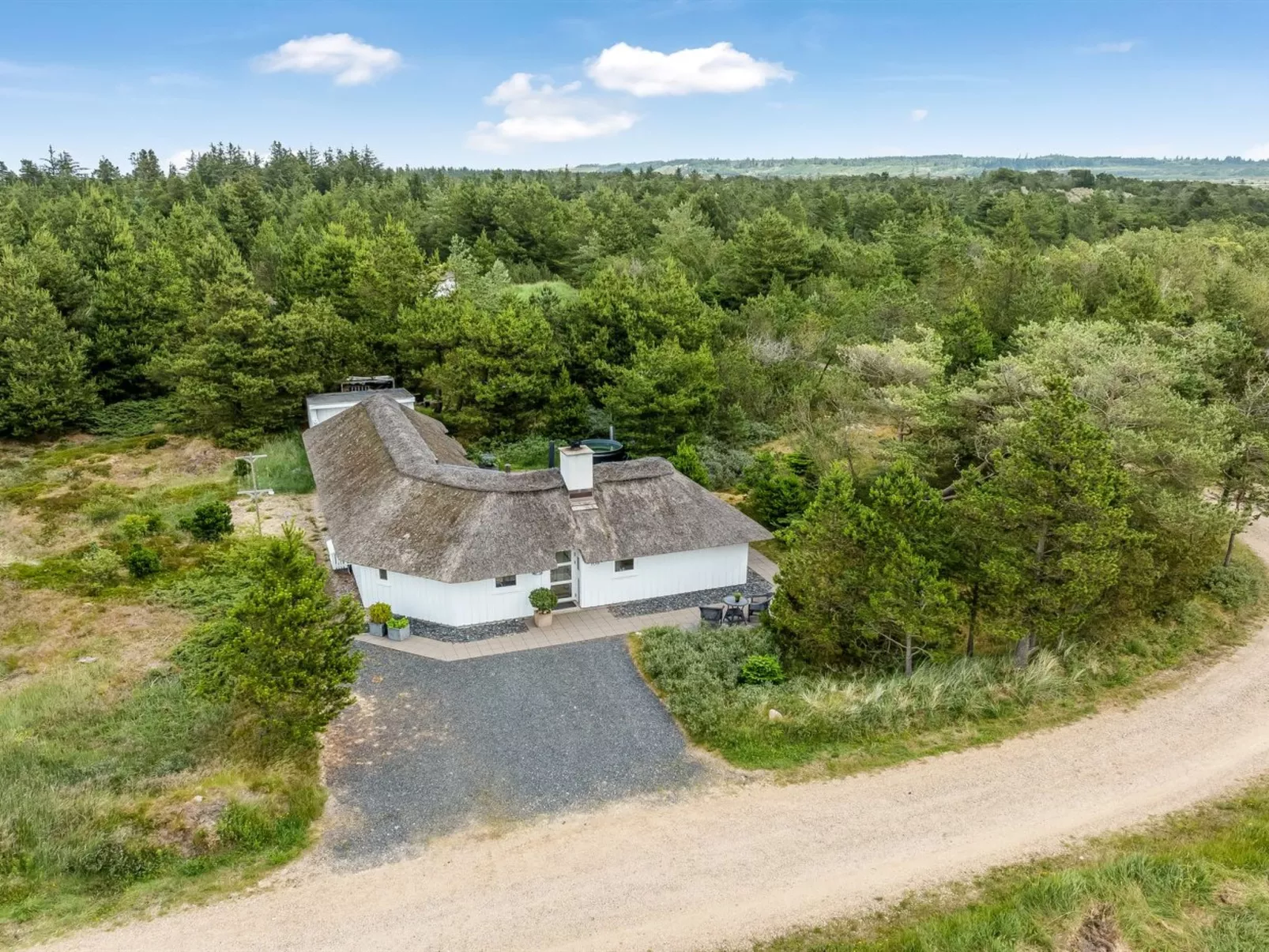 "Pihla" - 1.1km from the sea-Outside