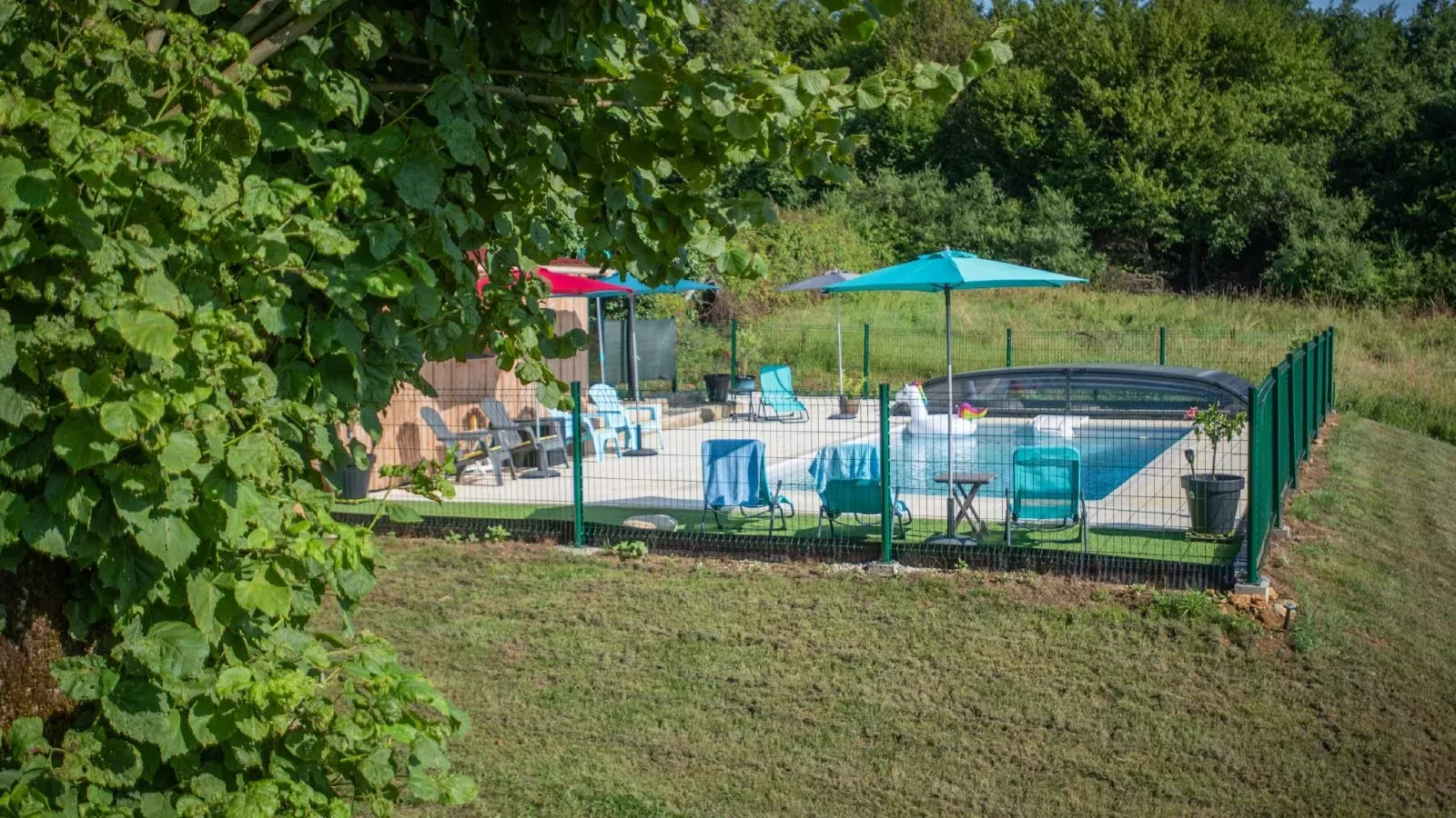 Chez Hélene-Pool