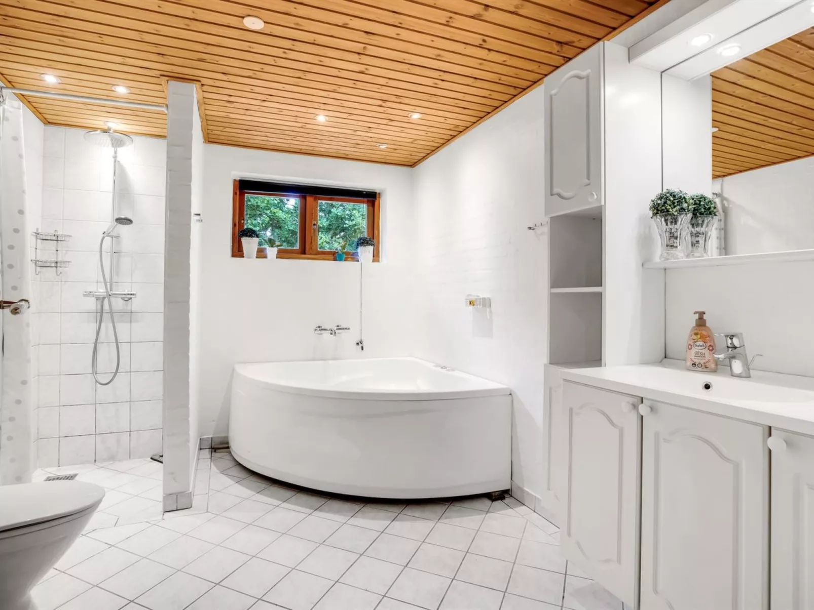 "Ahnandia" - 200m from the sea-Inside