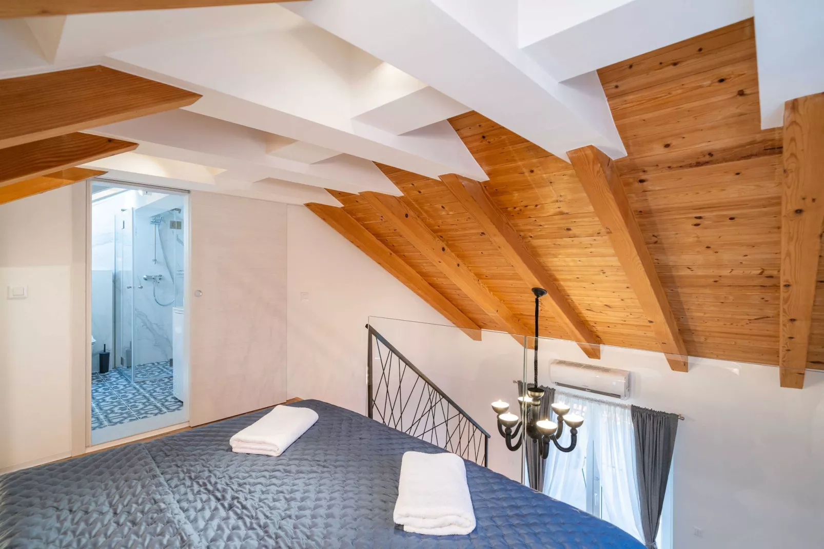 Apartments Villa Aura - Duplex studio with Balcony and shared swimming pool-Chambre